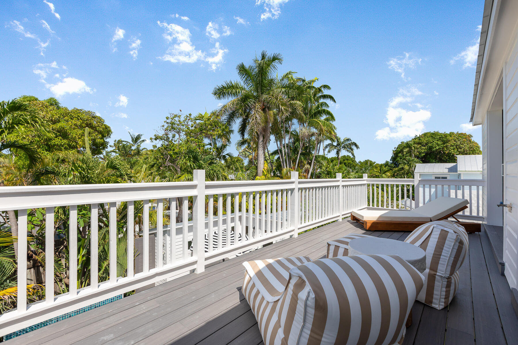 1114 Grinnell Street