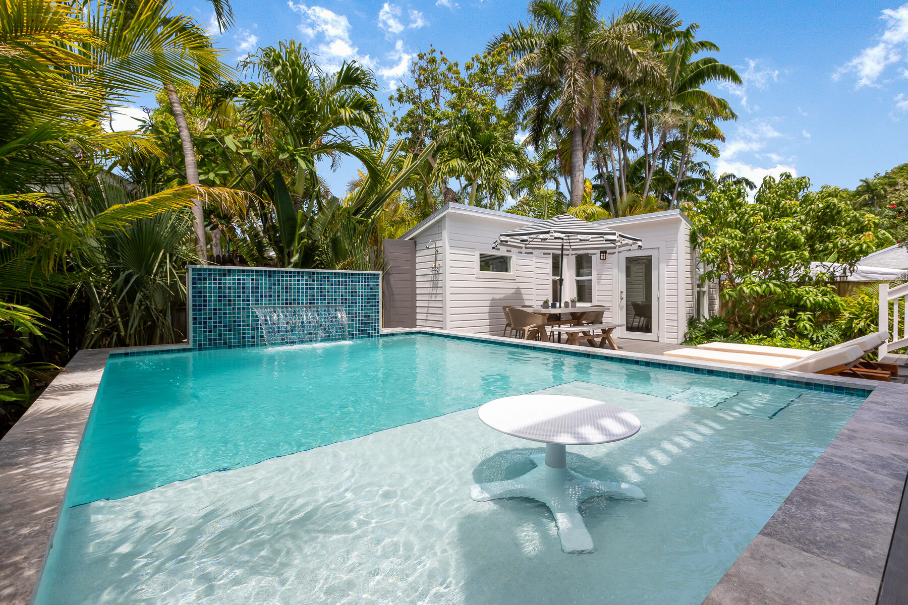 1114 Grinnell Street