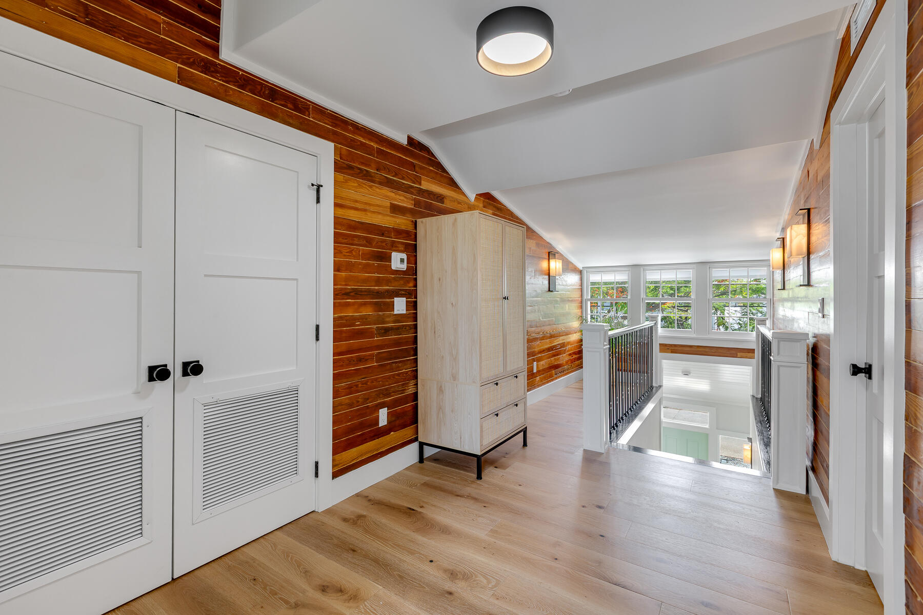 1114 Grinnell Street