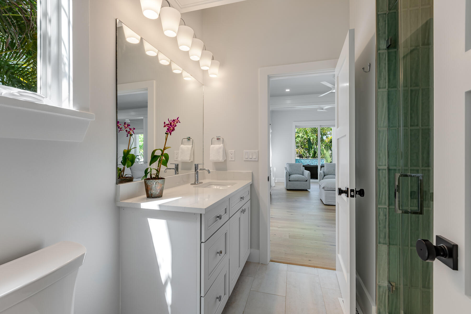 1114 Grinnell Street