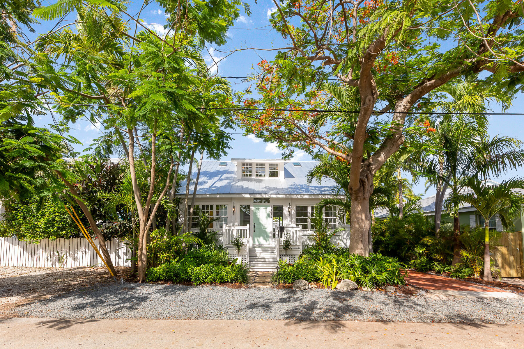 1114 Grinnell Street