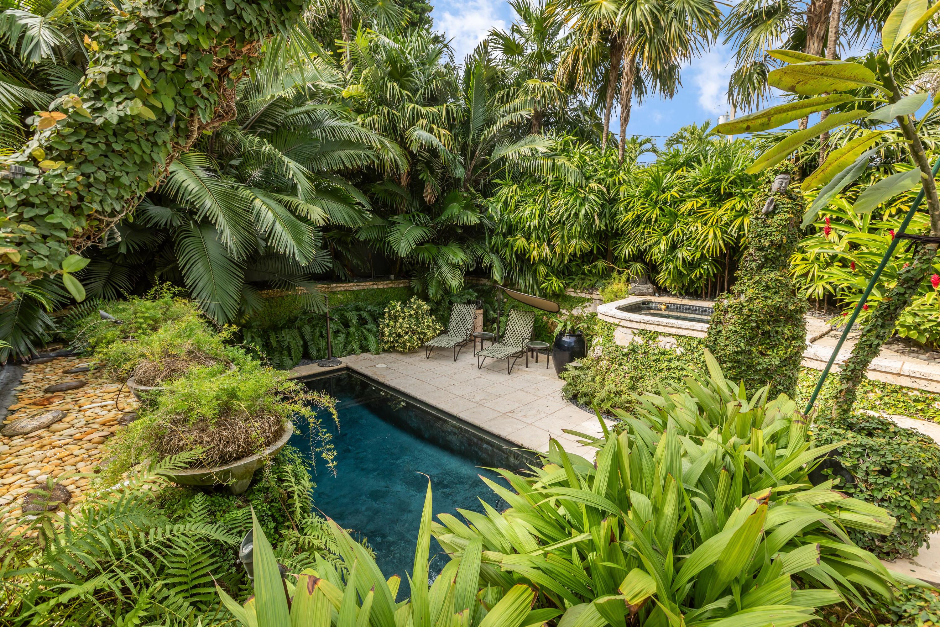 910-914 Watson Street