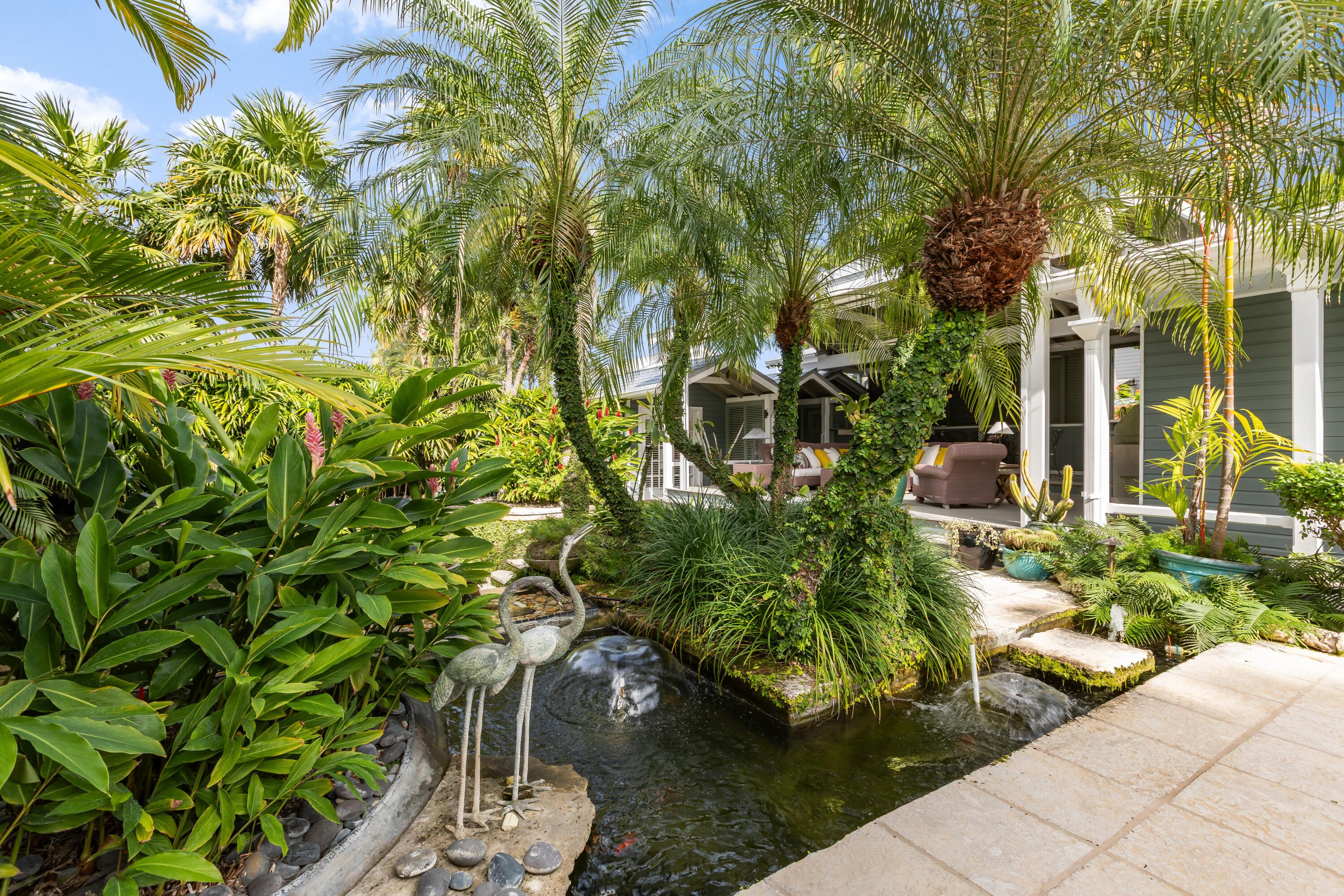 910-914 Watson Street