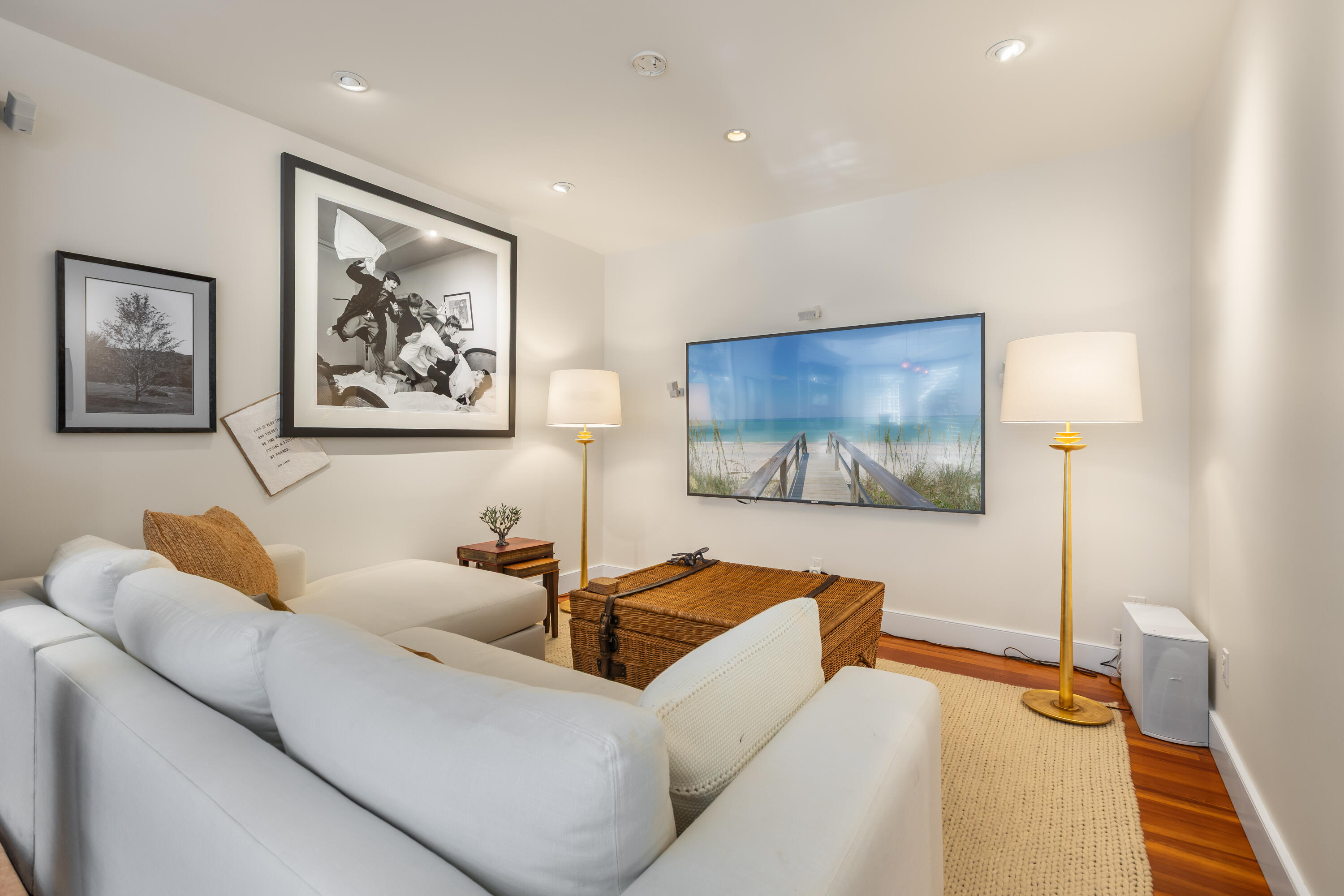 910-914 Watson Street