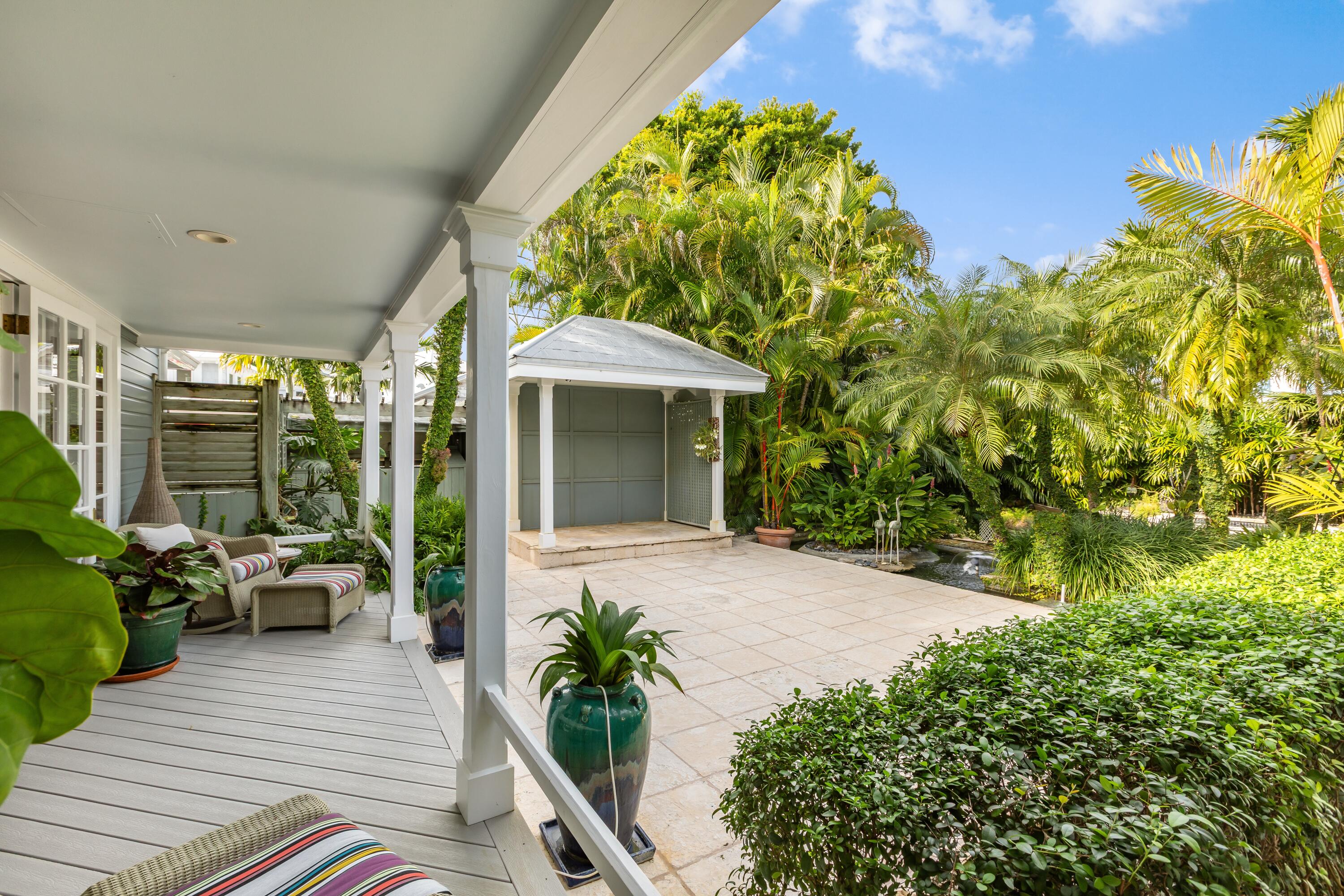 910-914 Watson Street