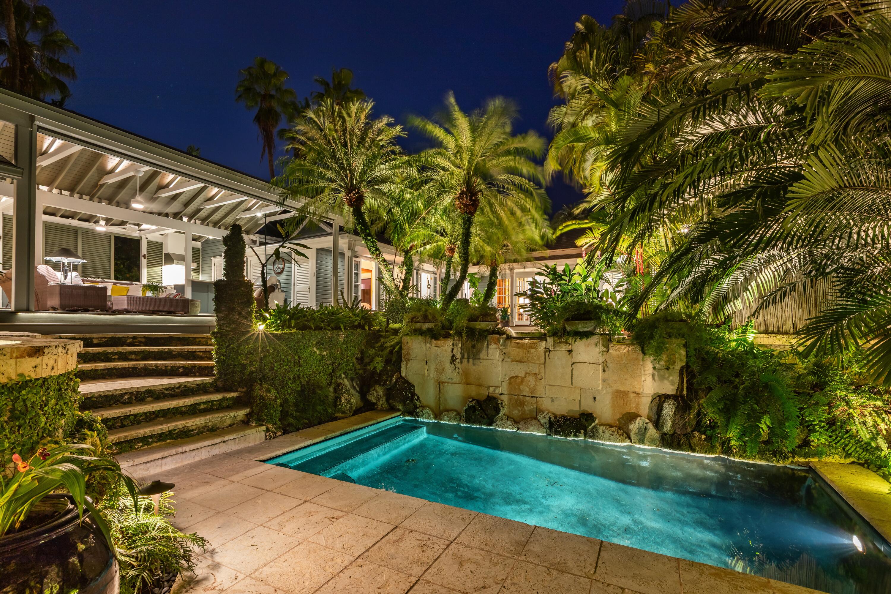 910-914 Watson Street