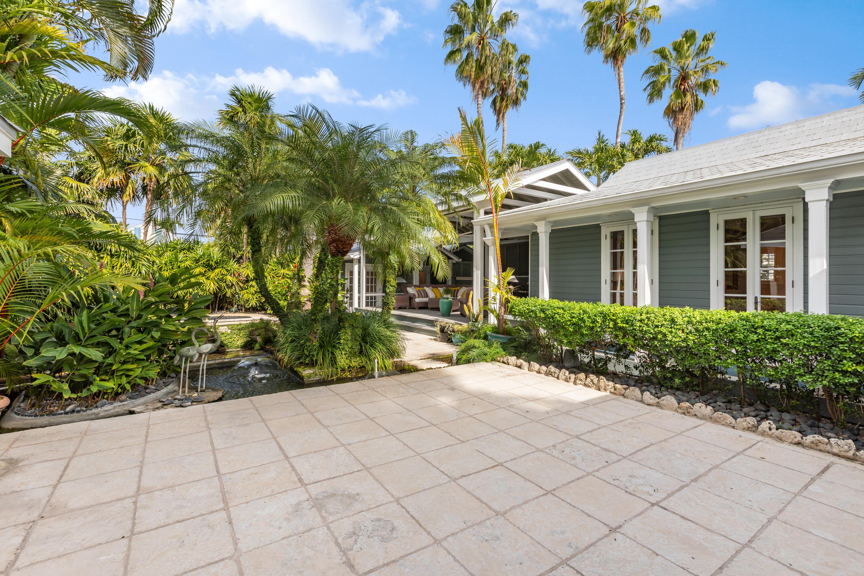 910-914 Watson Street