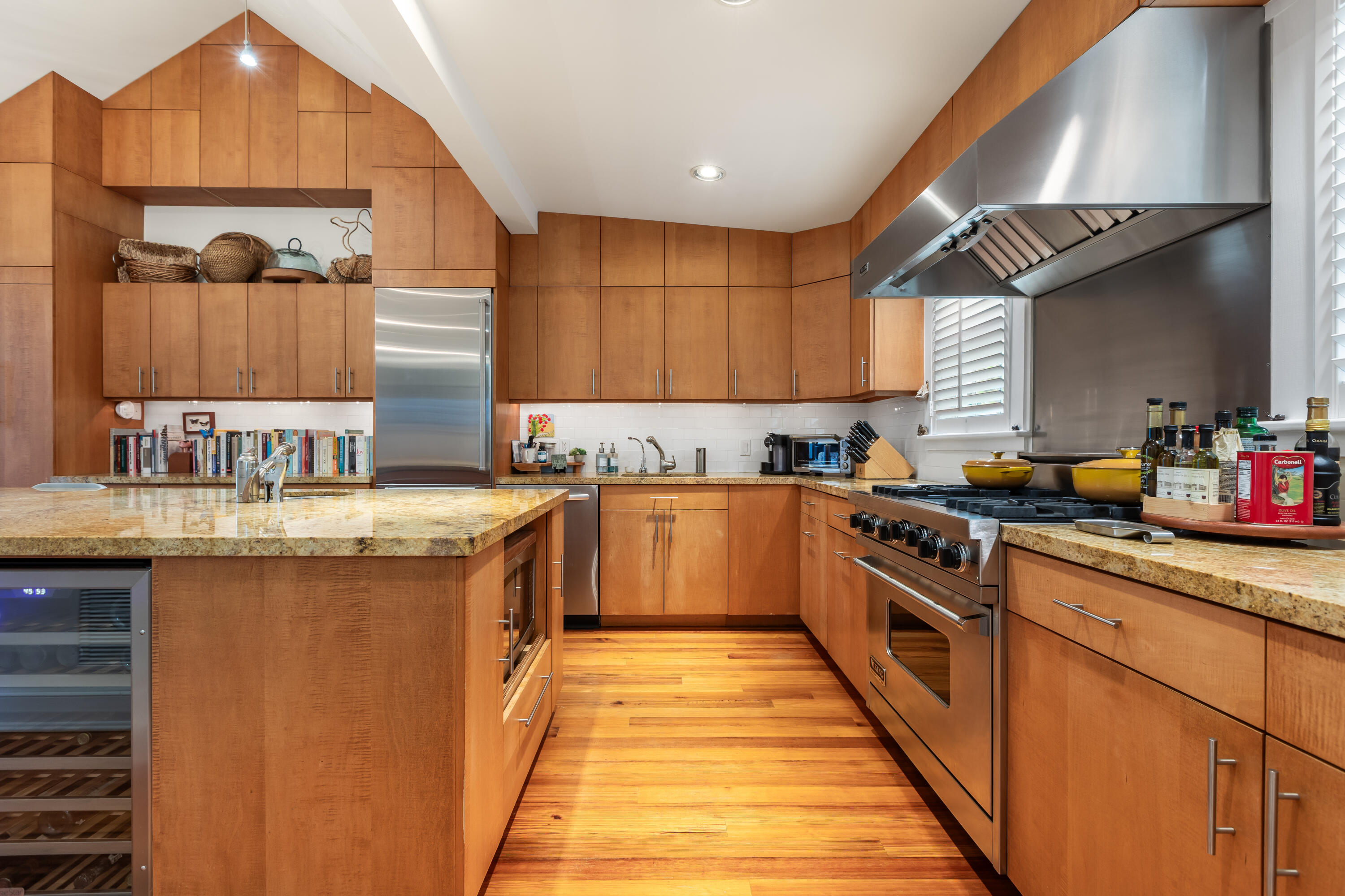 910-914 Watson Street