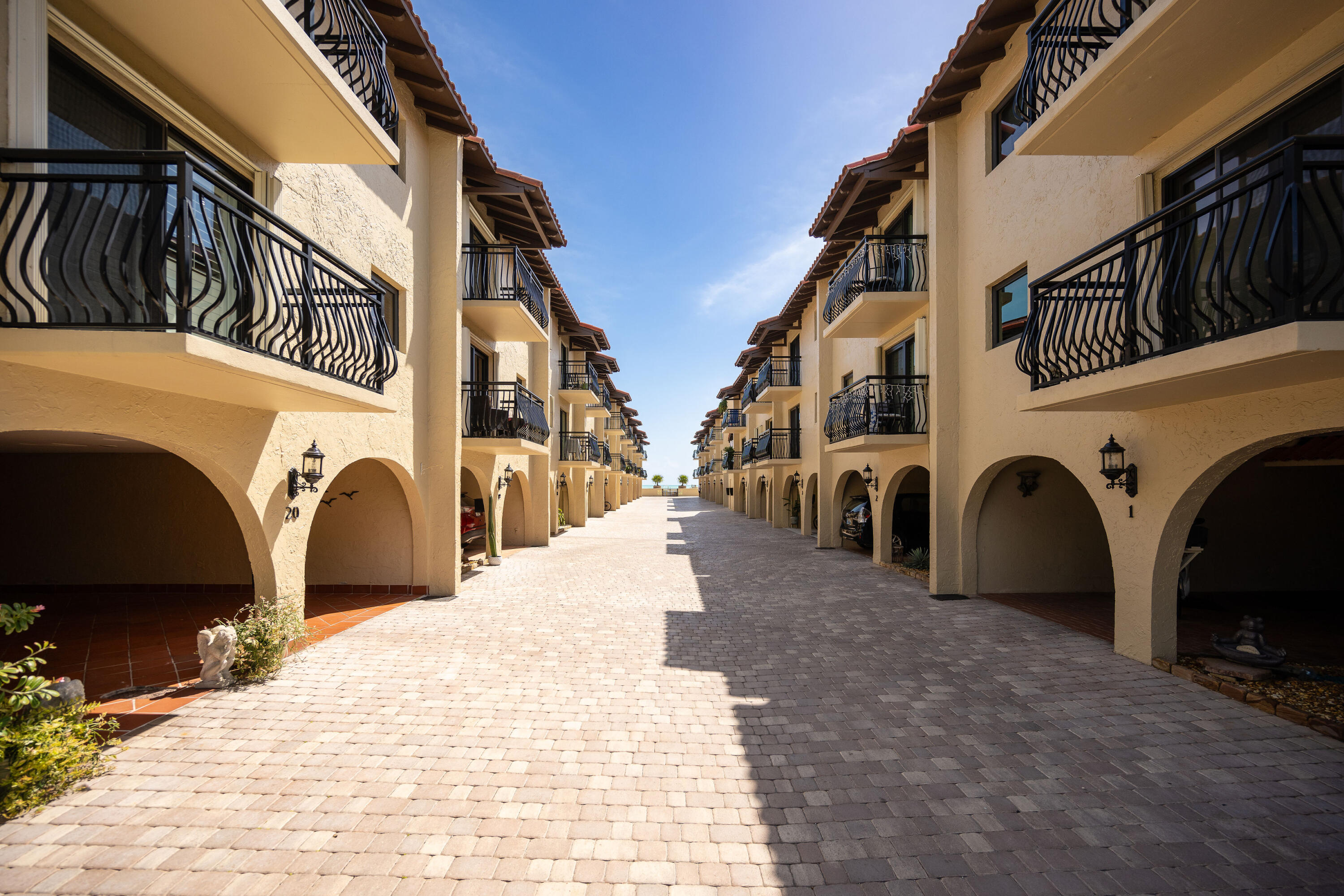 1616 Atlantic Boulevard Unit: 15