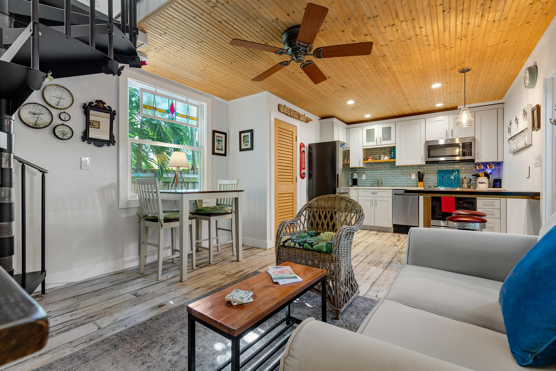 621 Elizabeth Street