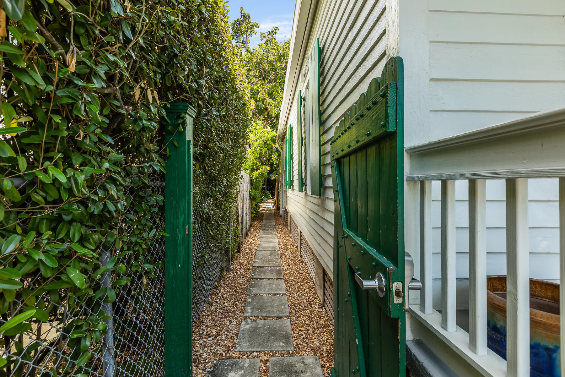 621 Elizabeth Street