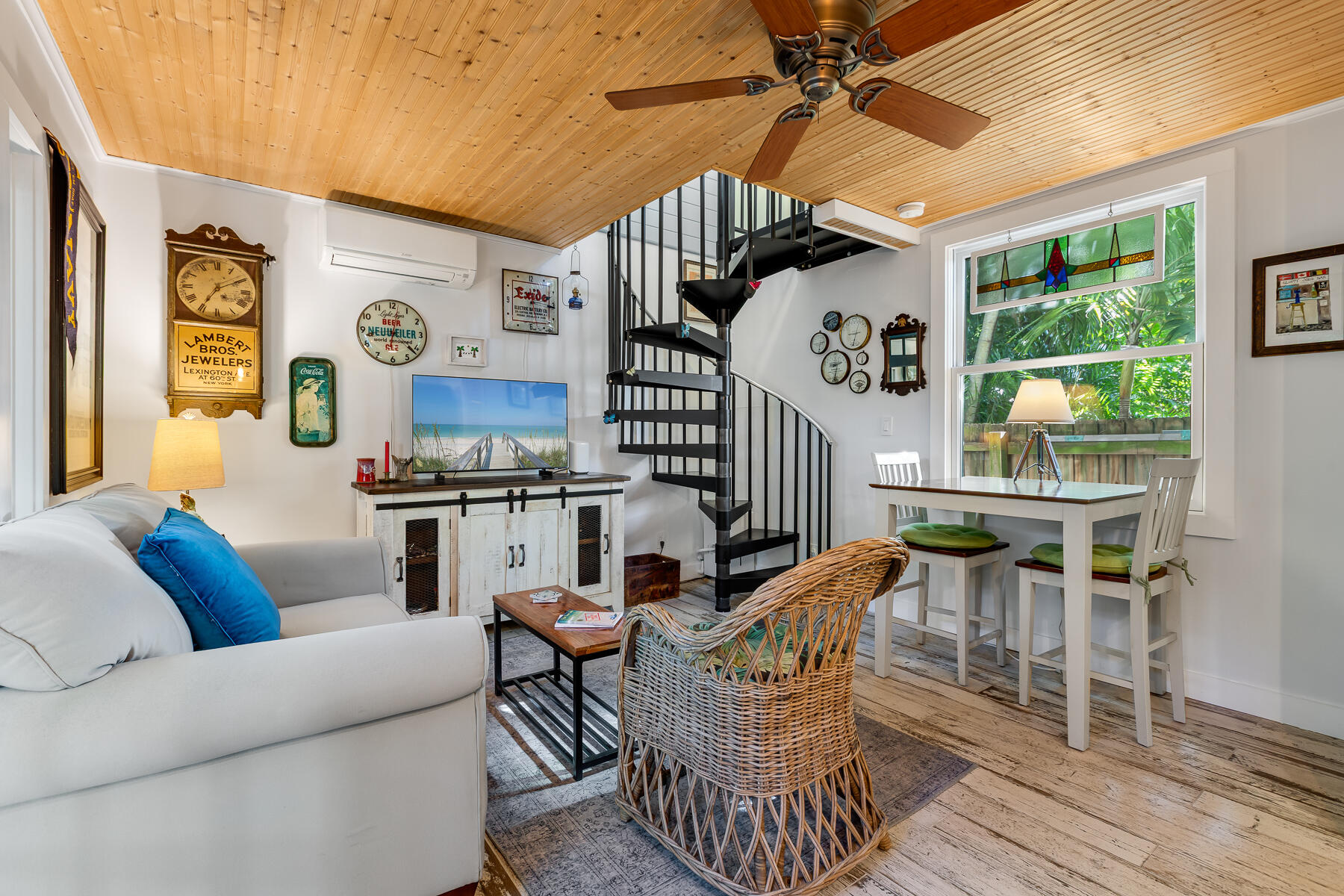 621 Elizabeth Street