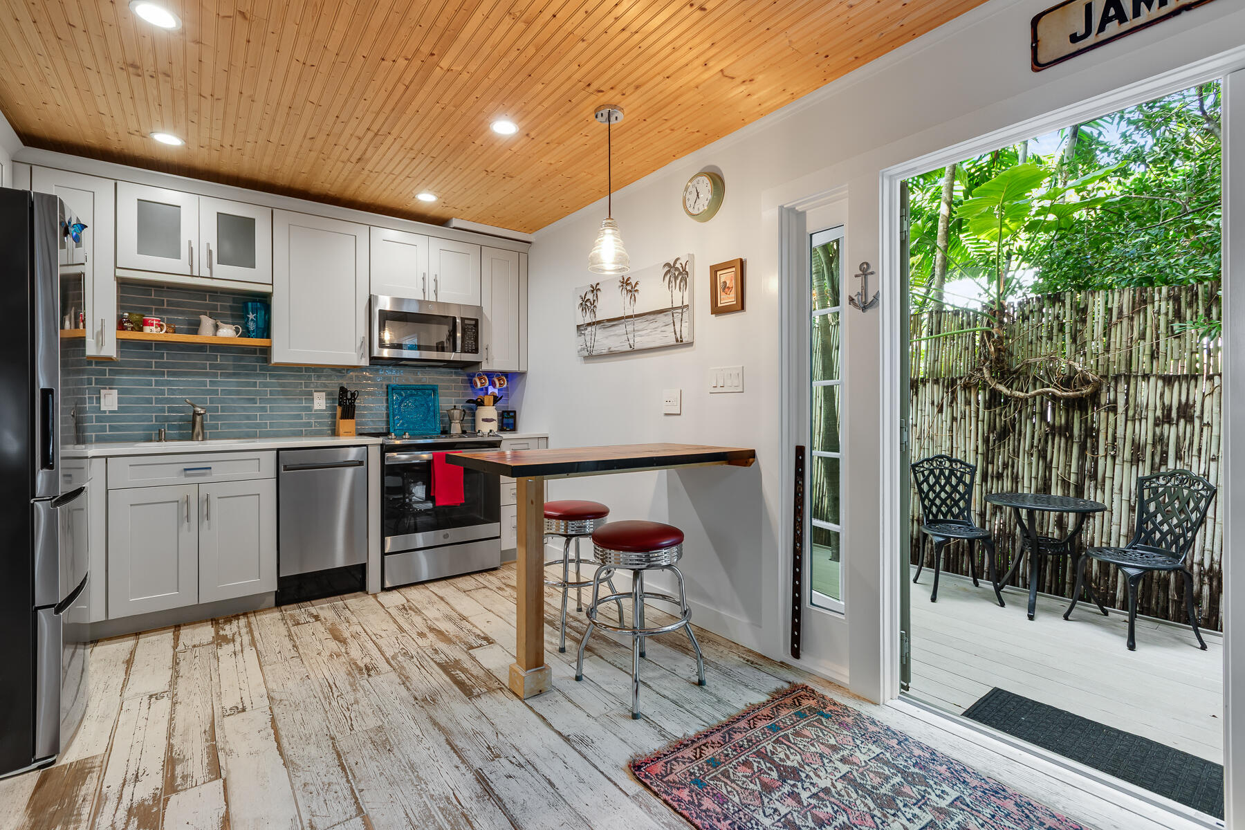 621 Elizabeth Street