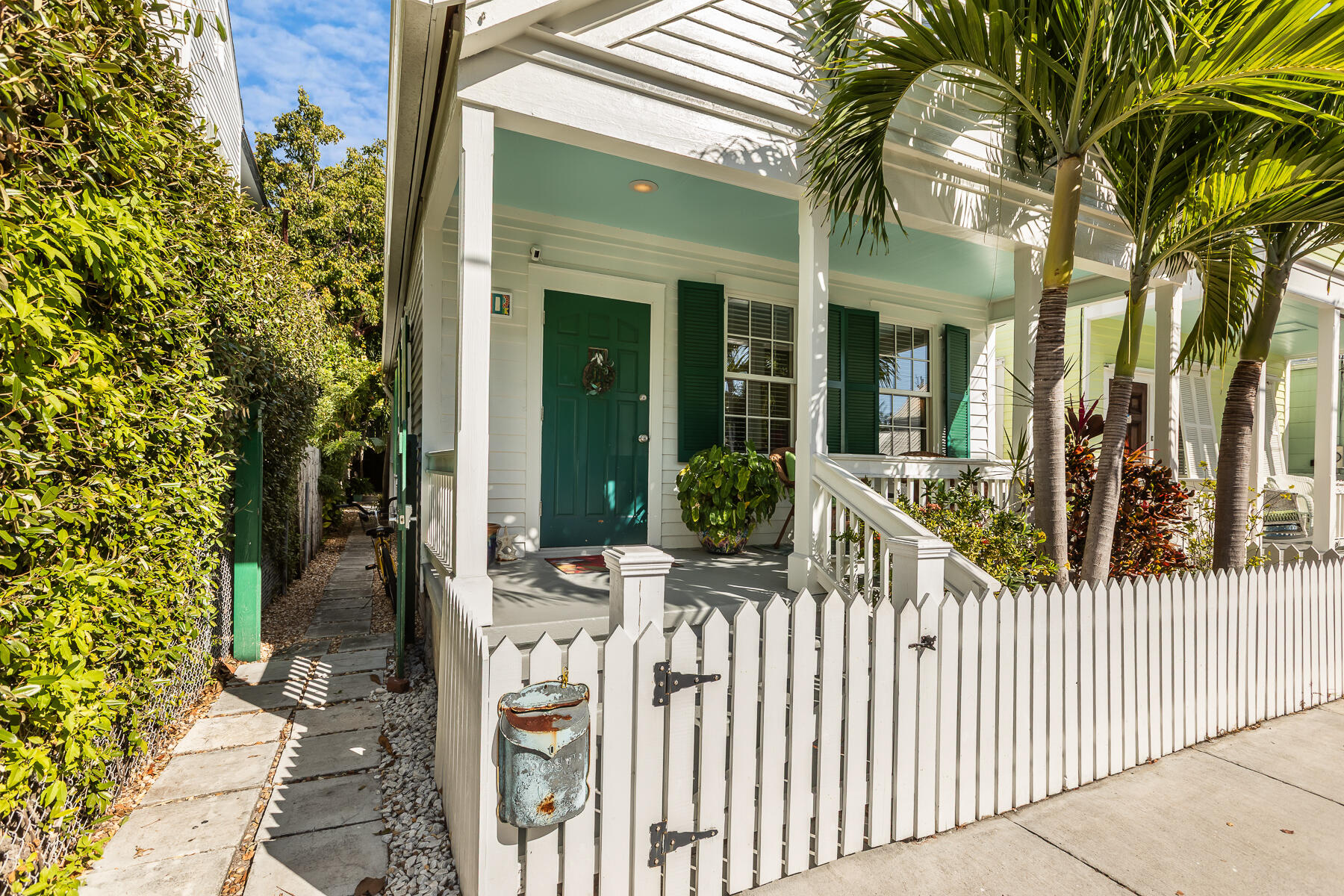 621 Elizabeth Street