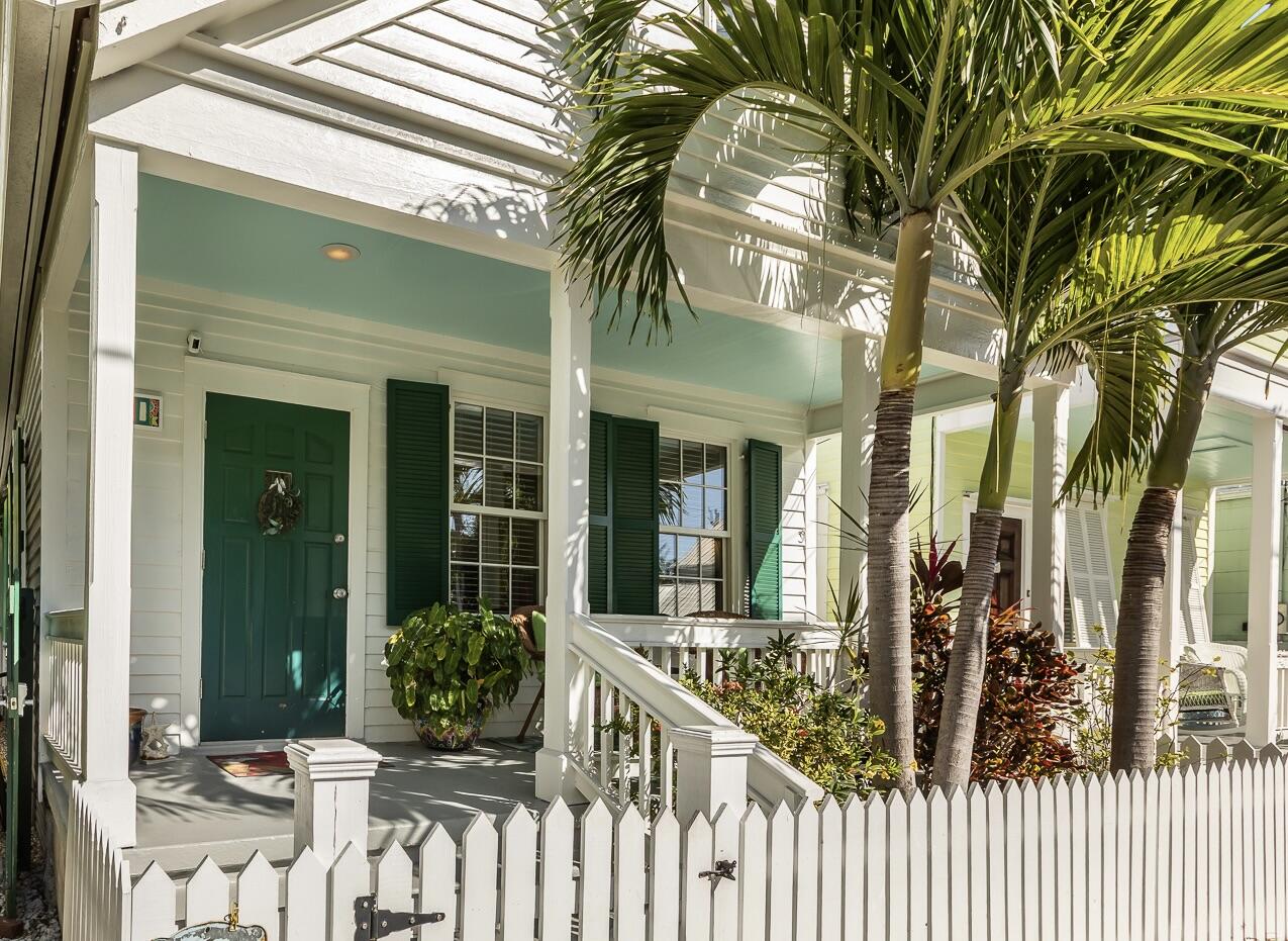 621 Elizabeth Street