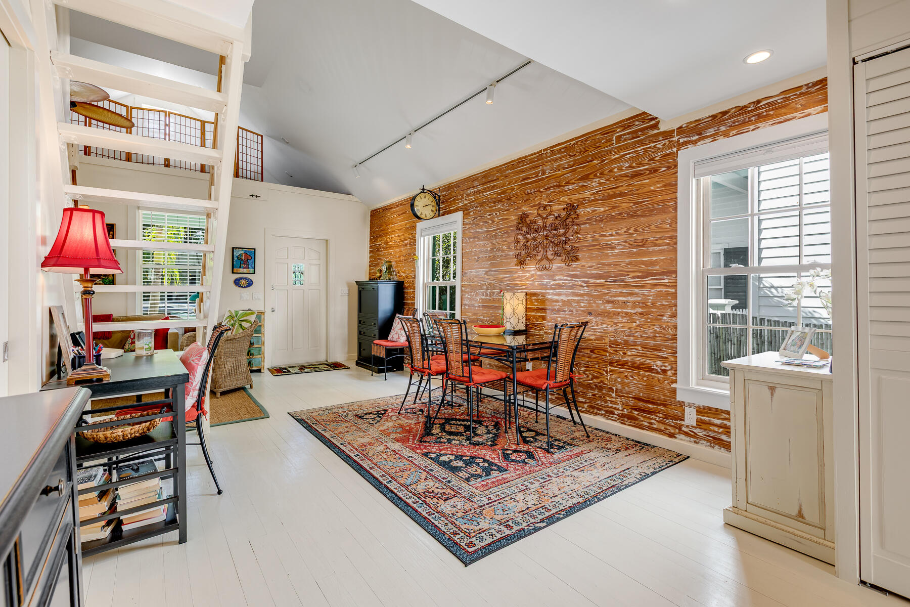 621 Elizabeth Street