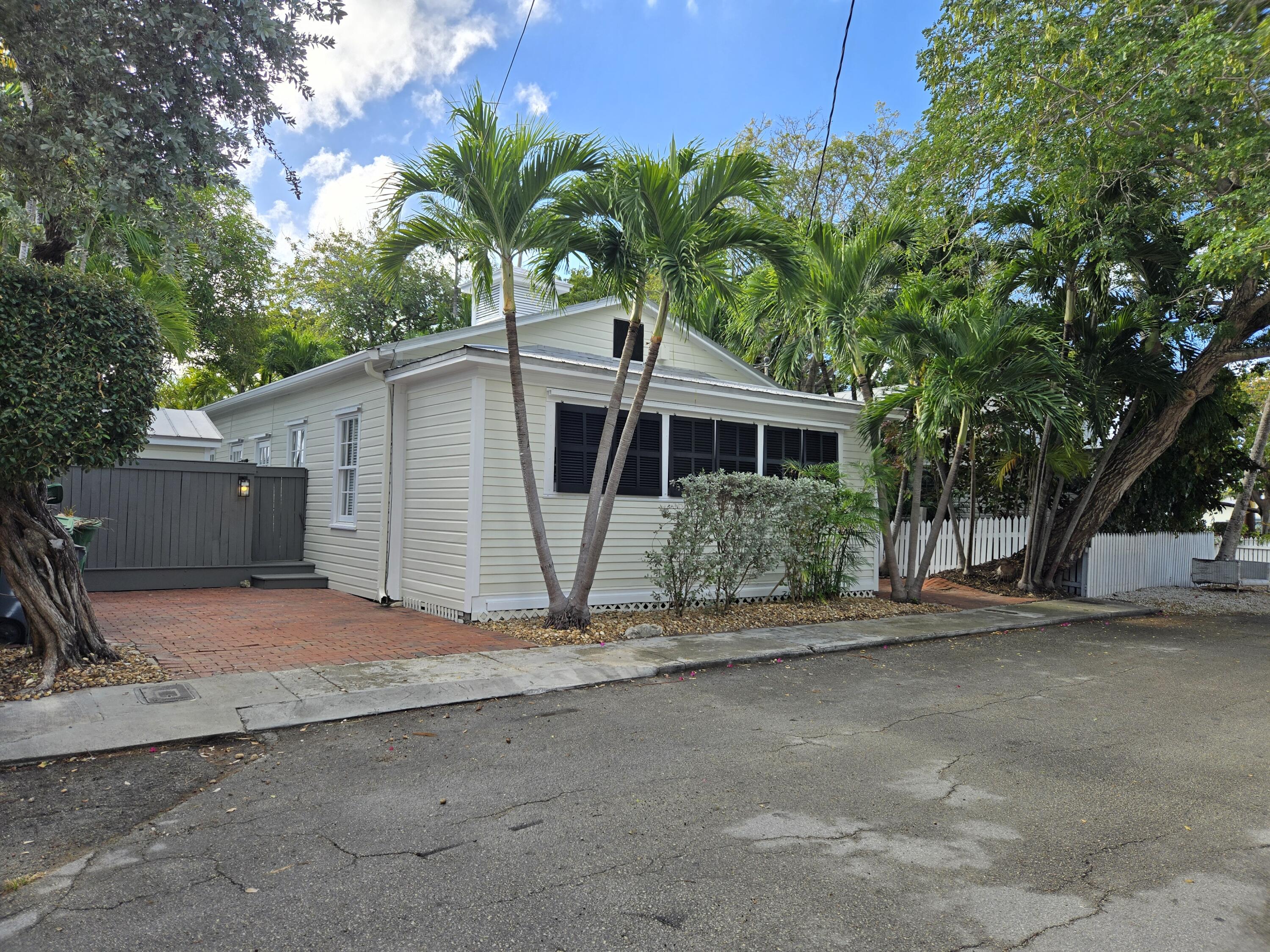 622 Louisa Street