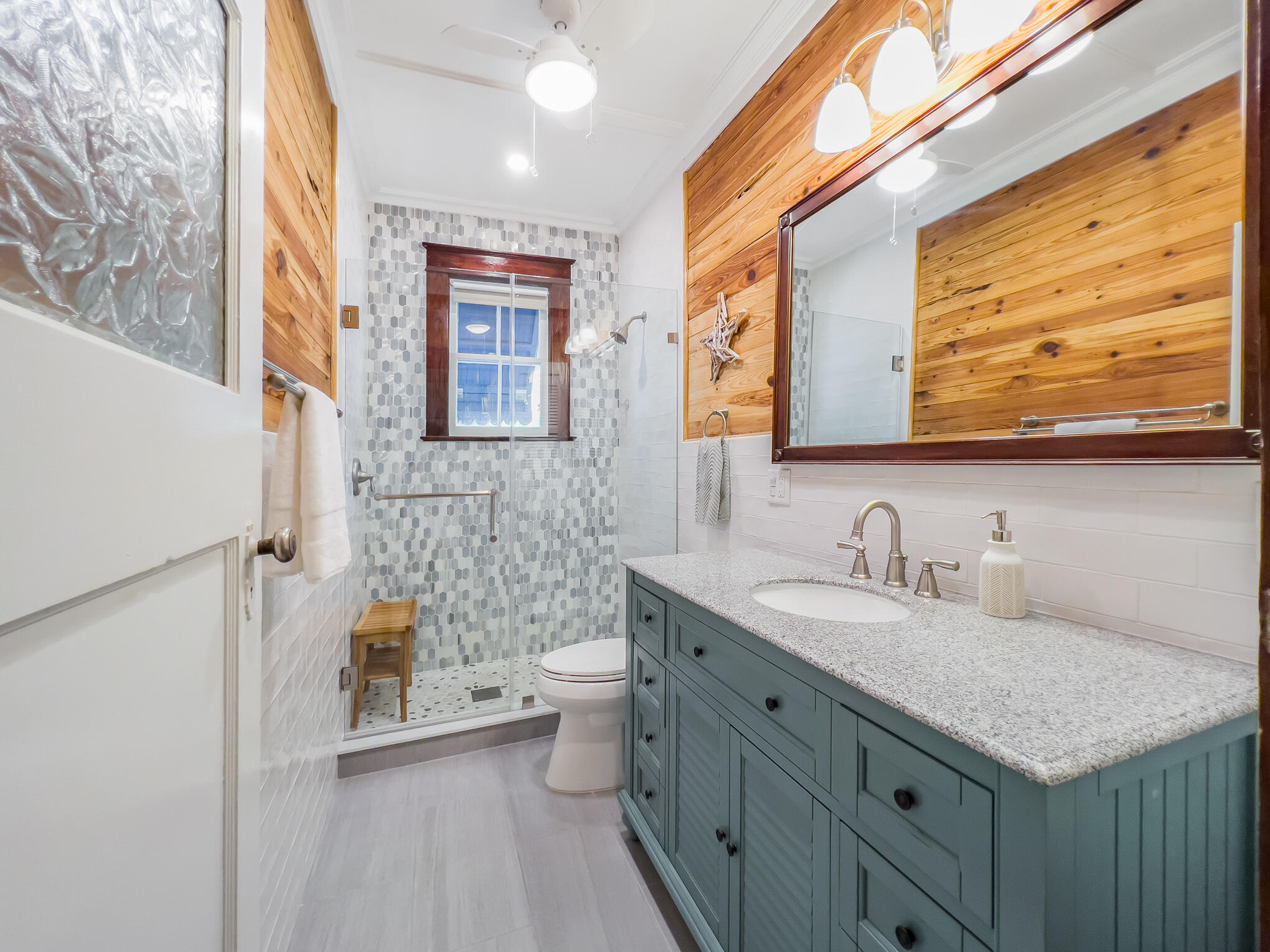 1203 Newton Street Unit: 1