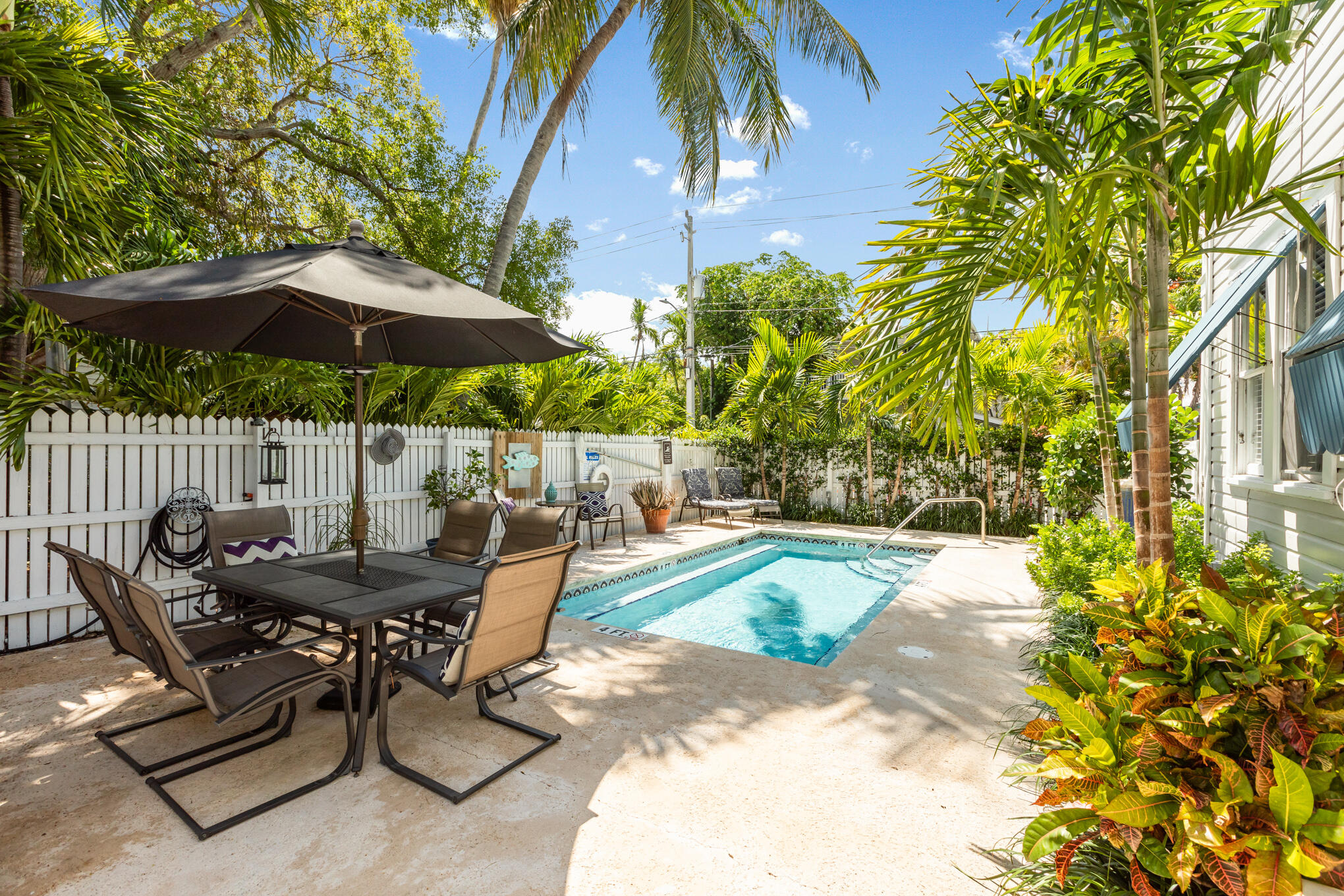1203 Newton Street Unit: 1