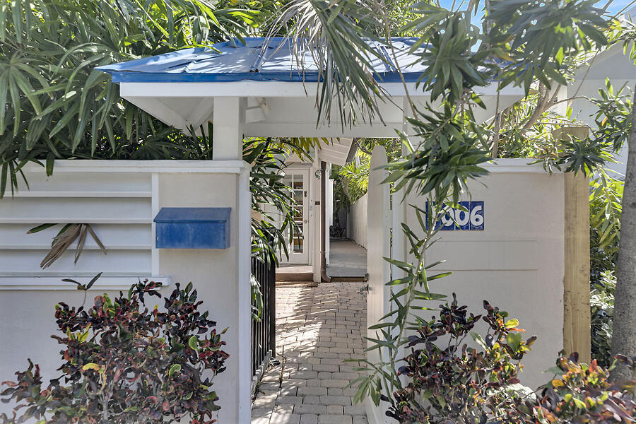 1006 Seminary Street