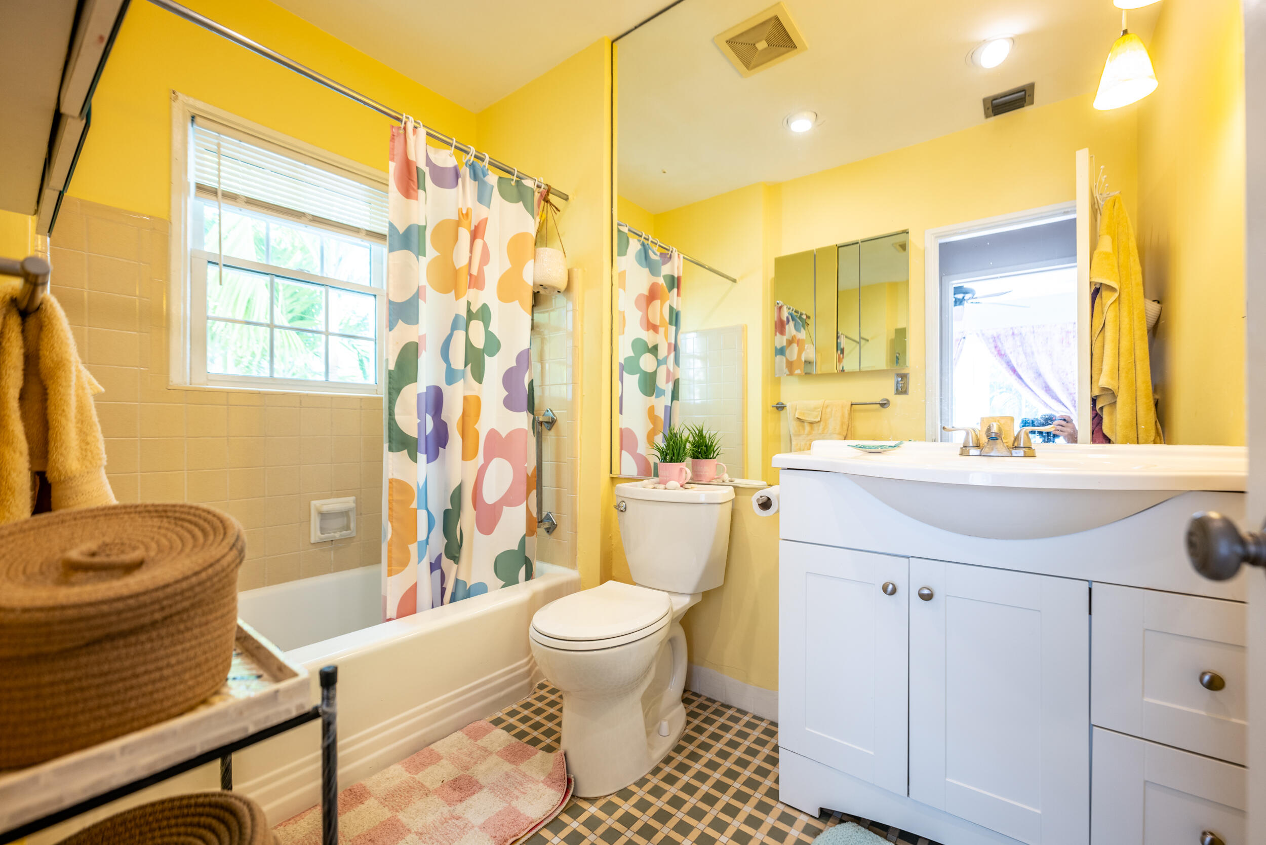 816 South Street Unit: 4