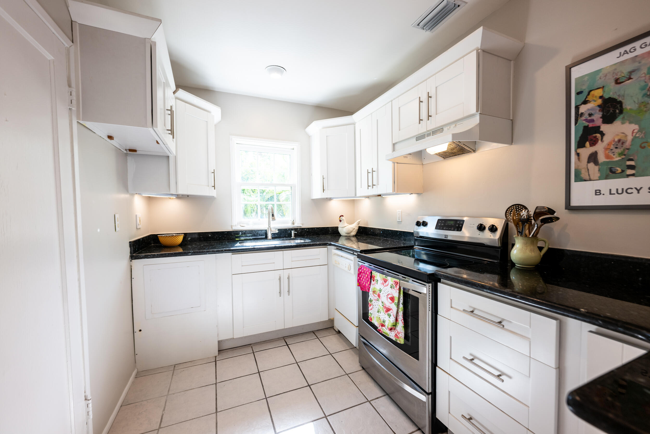 816 South Street Unit: 4