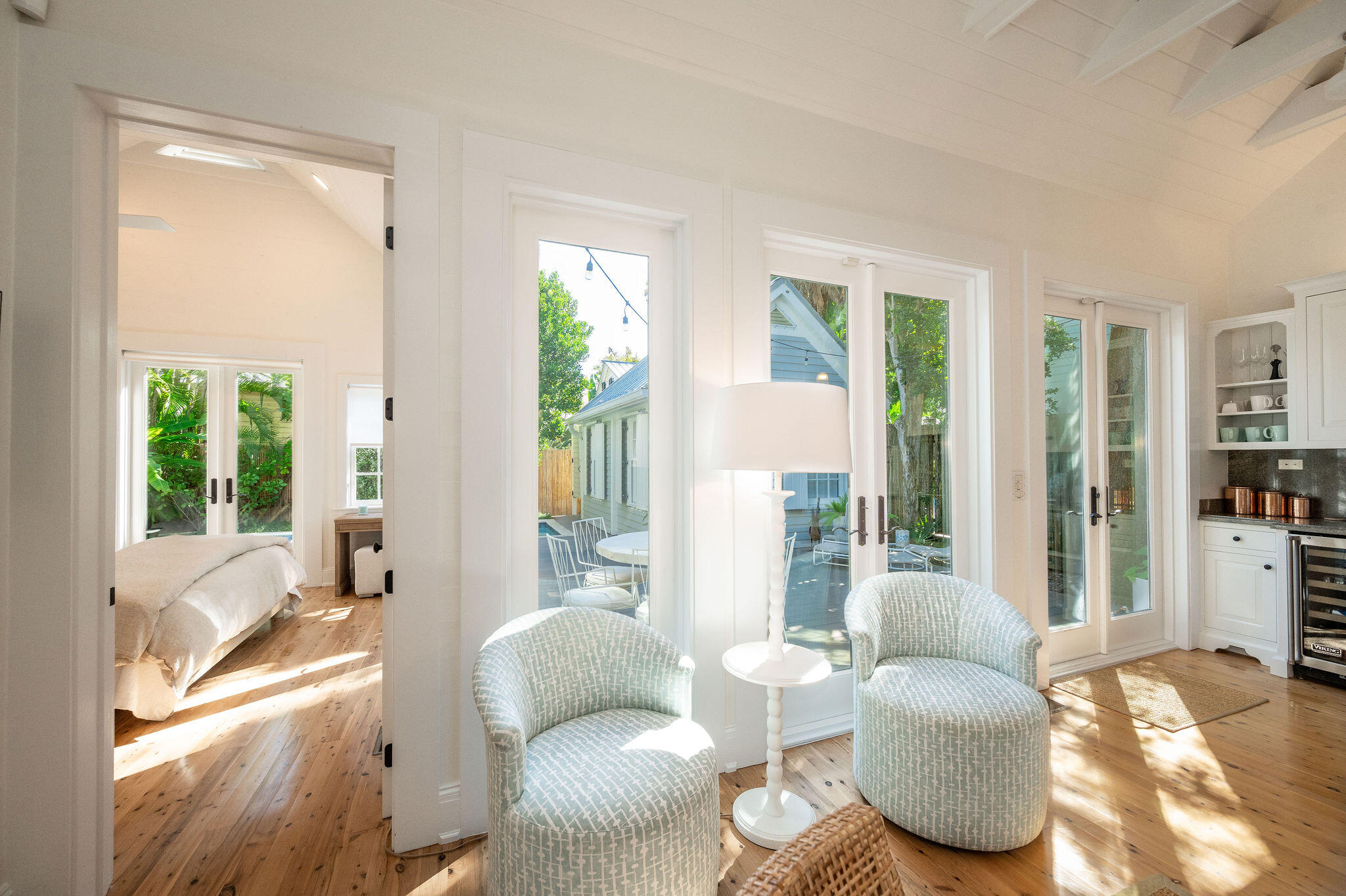 808 Carey Lane
