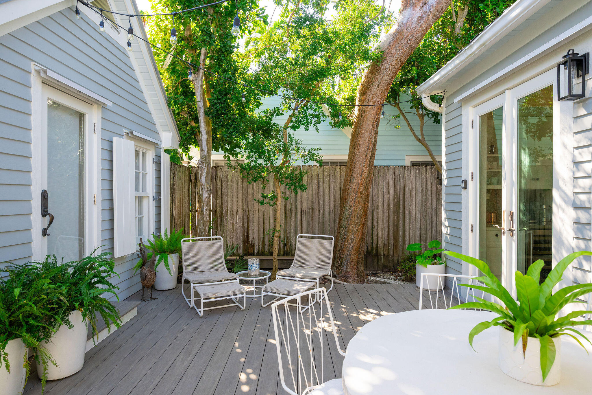 808 Carey Lane