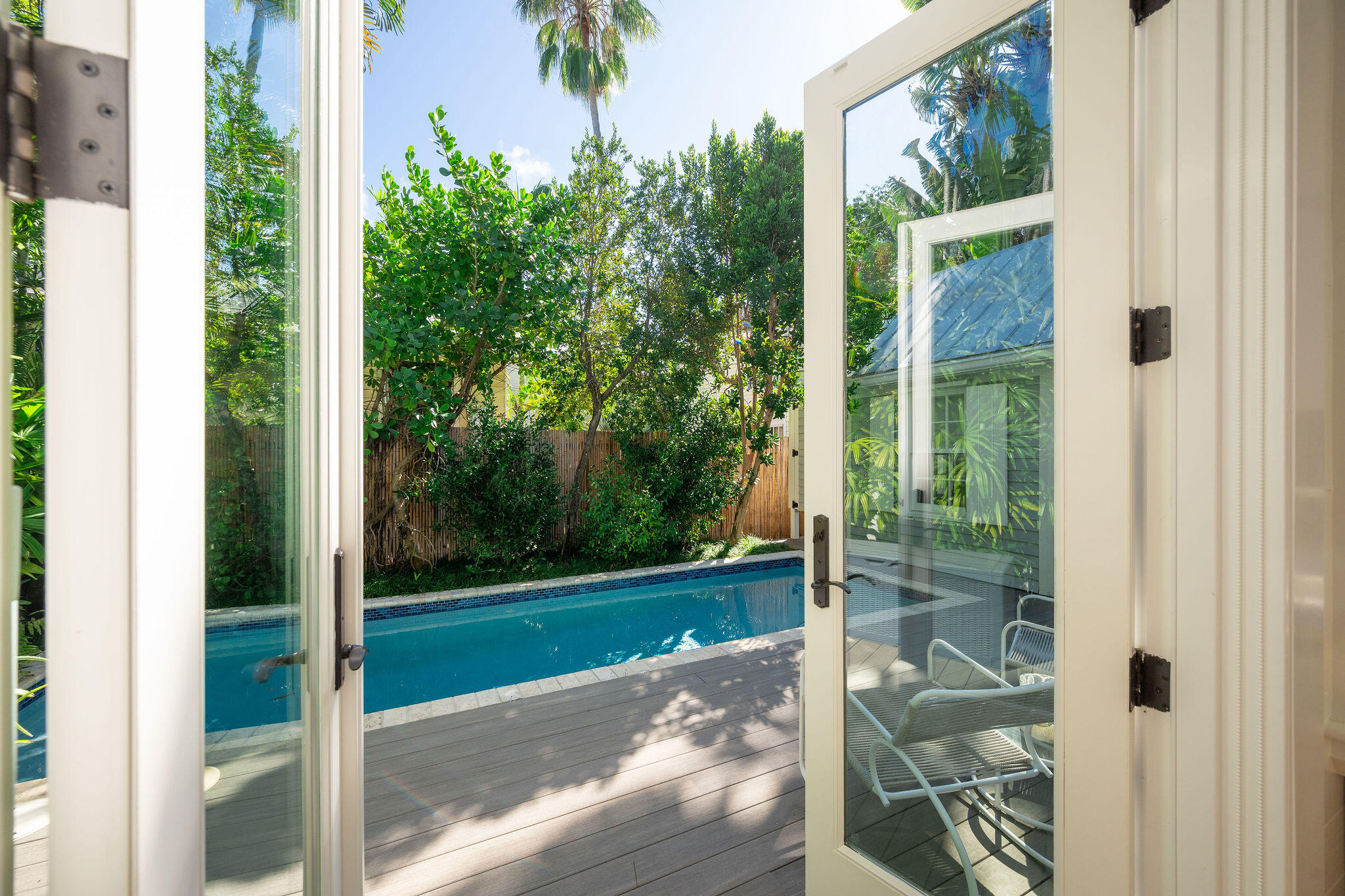 808 Carey Lane