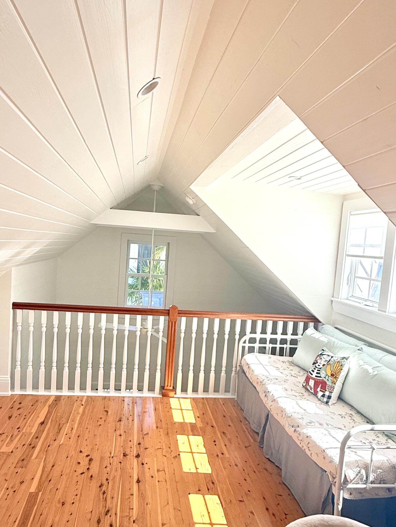808 Carey Lane