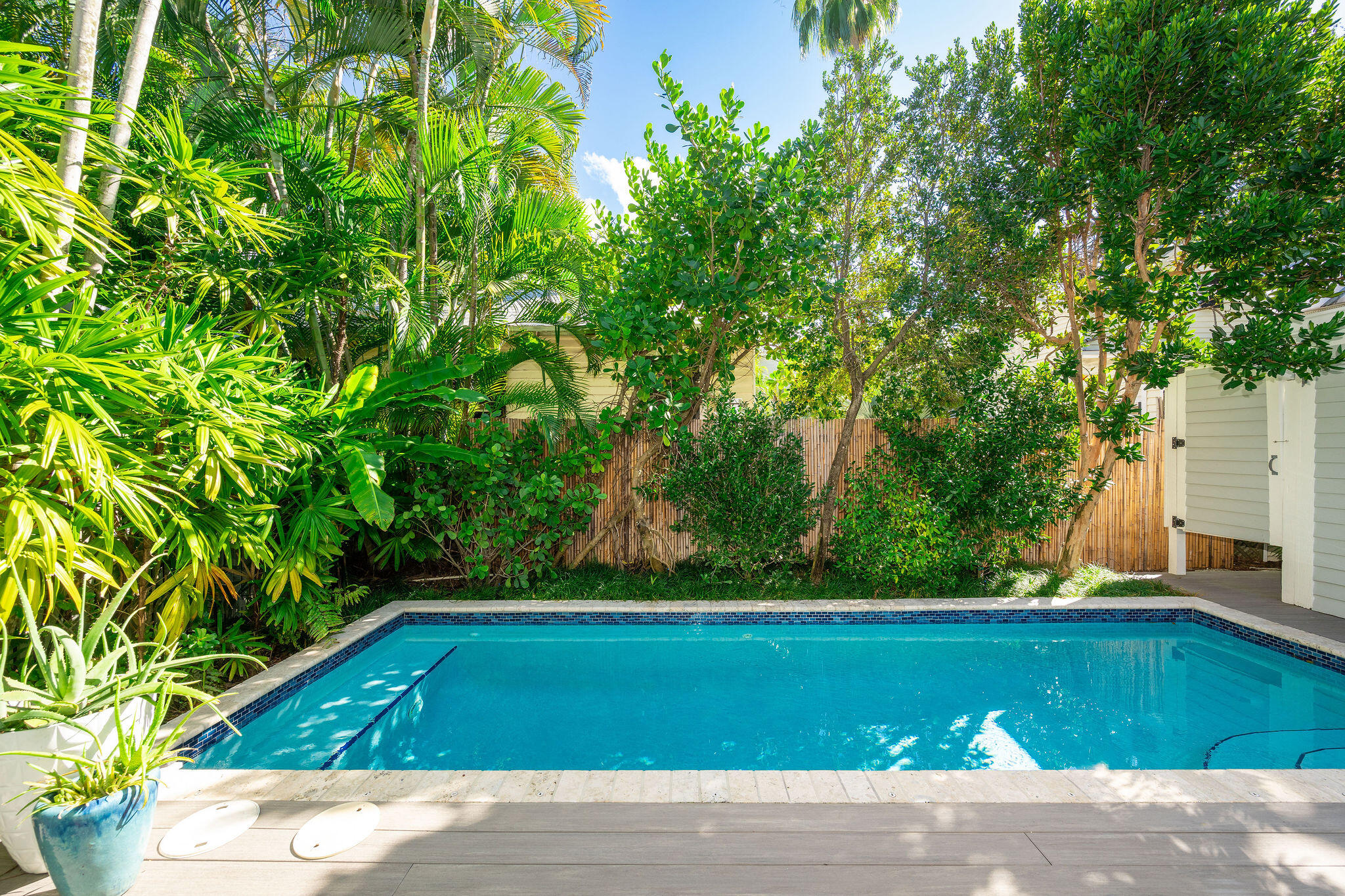 808 Carey Lane