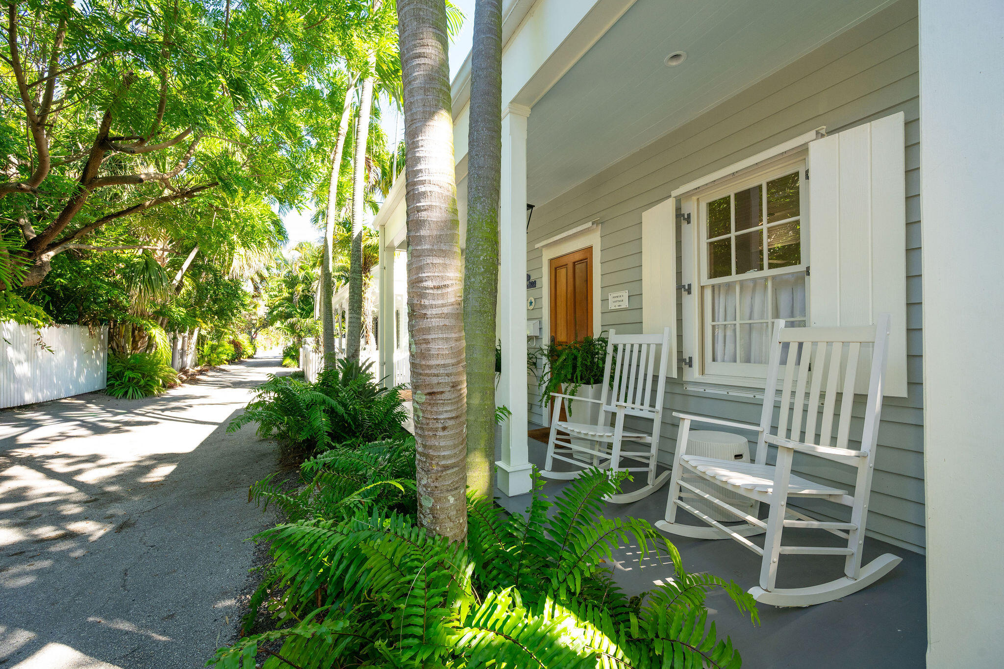 808 Carey Lane