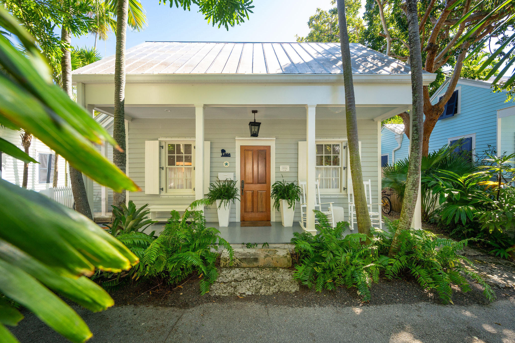 808 Carey Lane