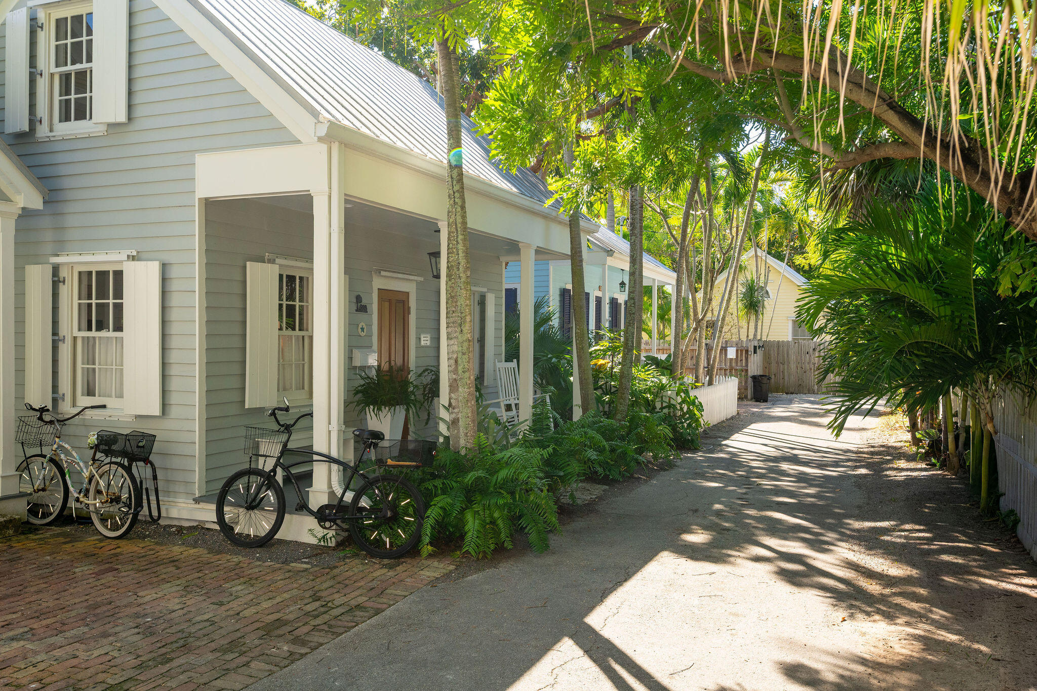 808 Carey Lane