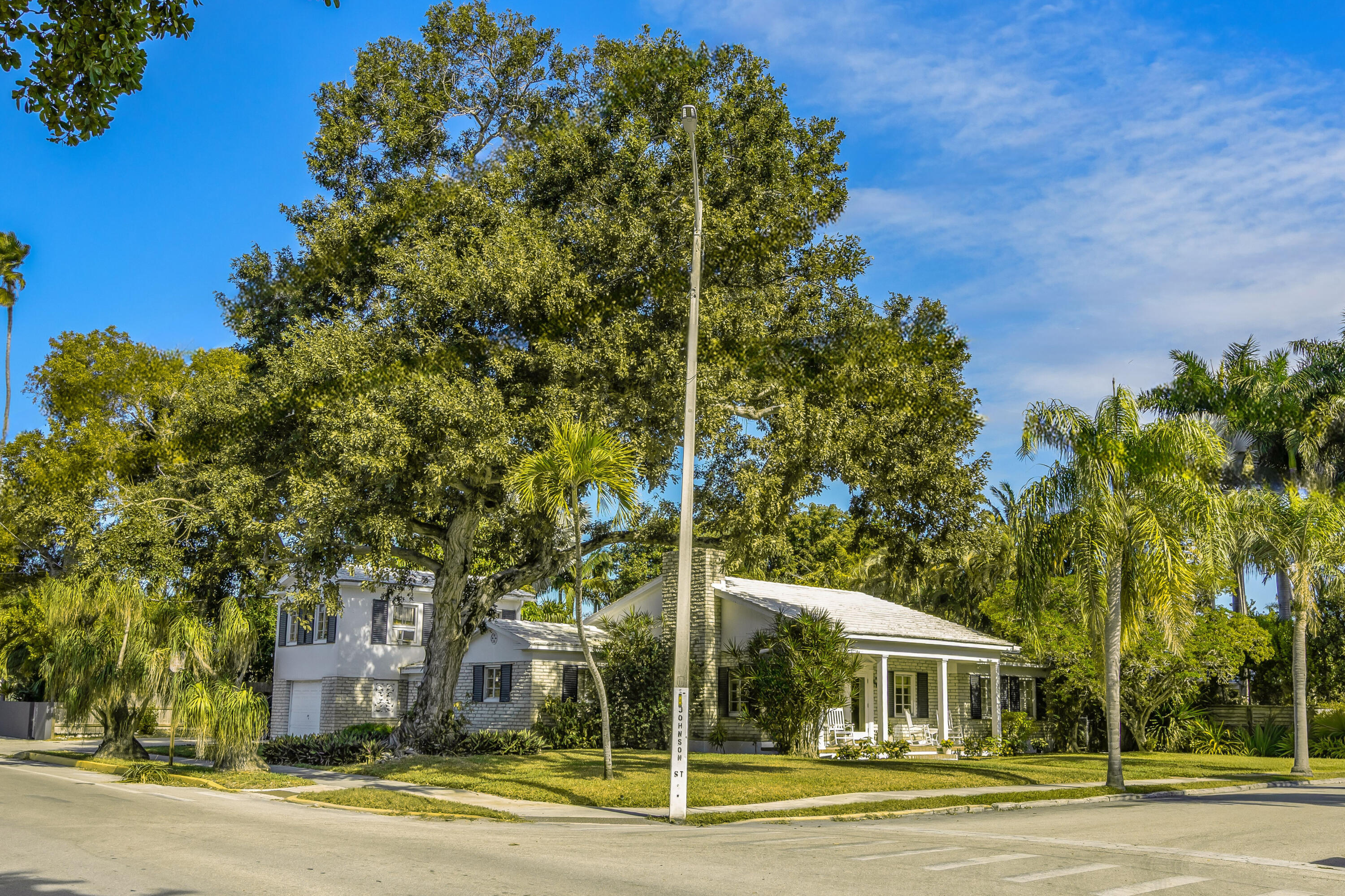 901 Johnson Street