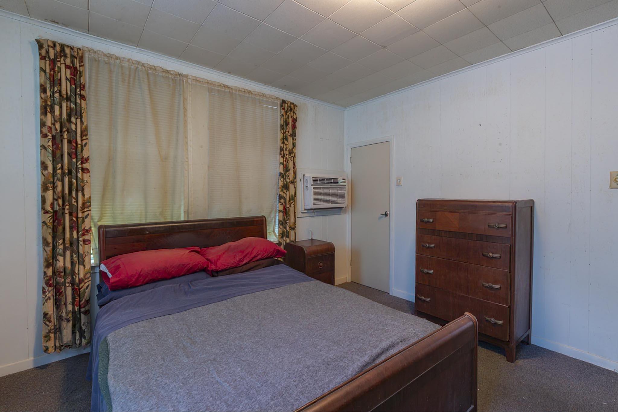 1316 Petronia Street