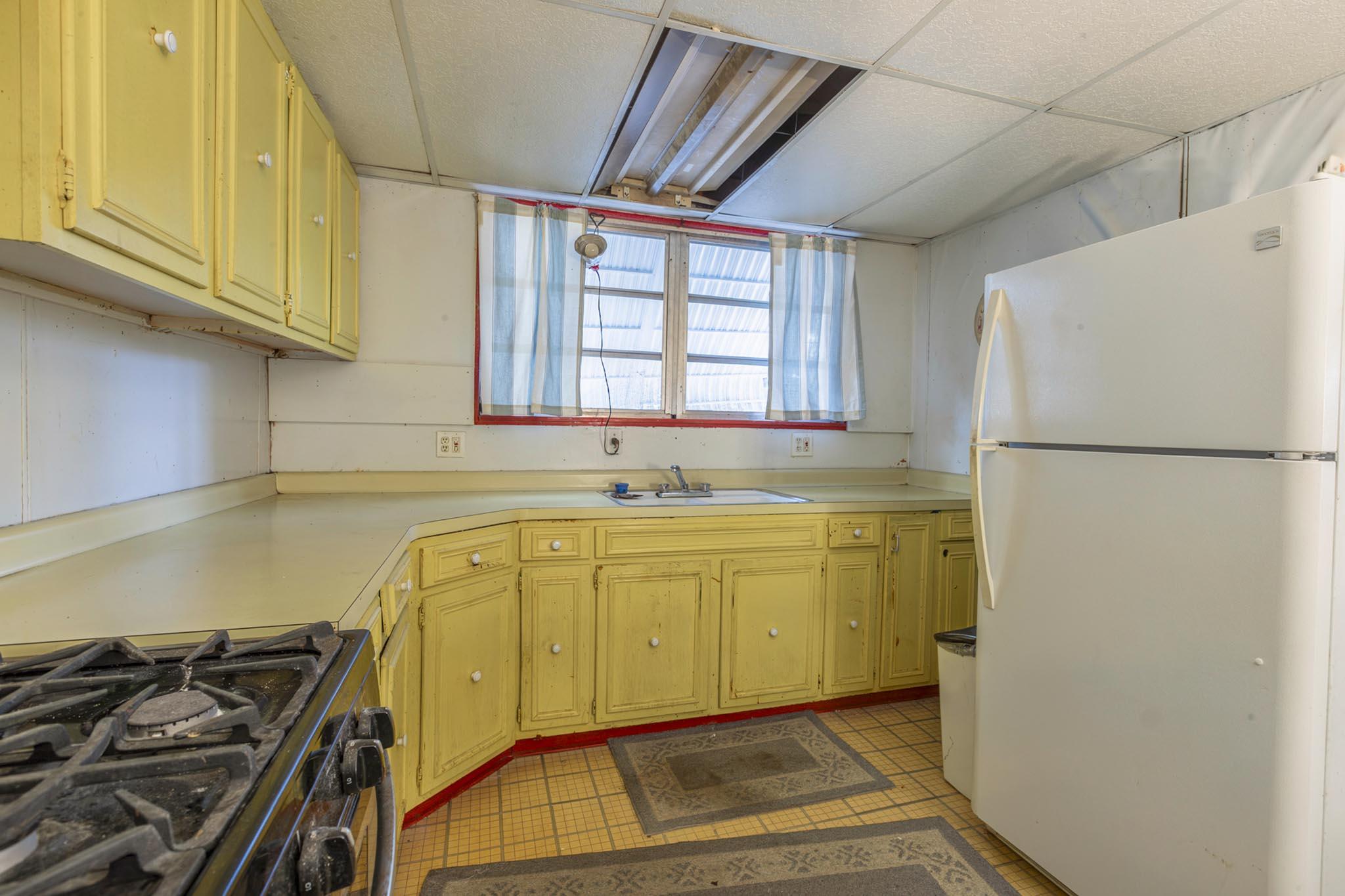 1316 Petronia Street