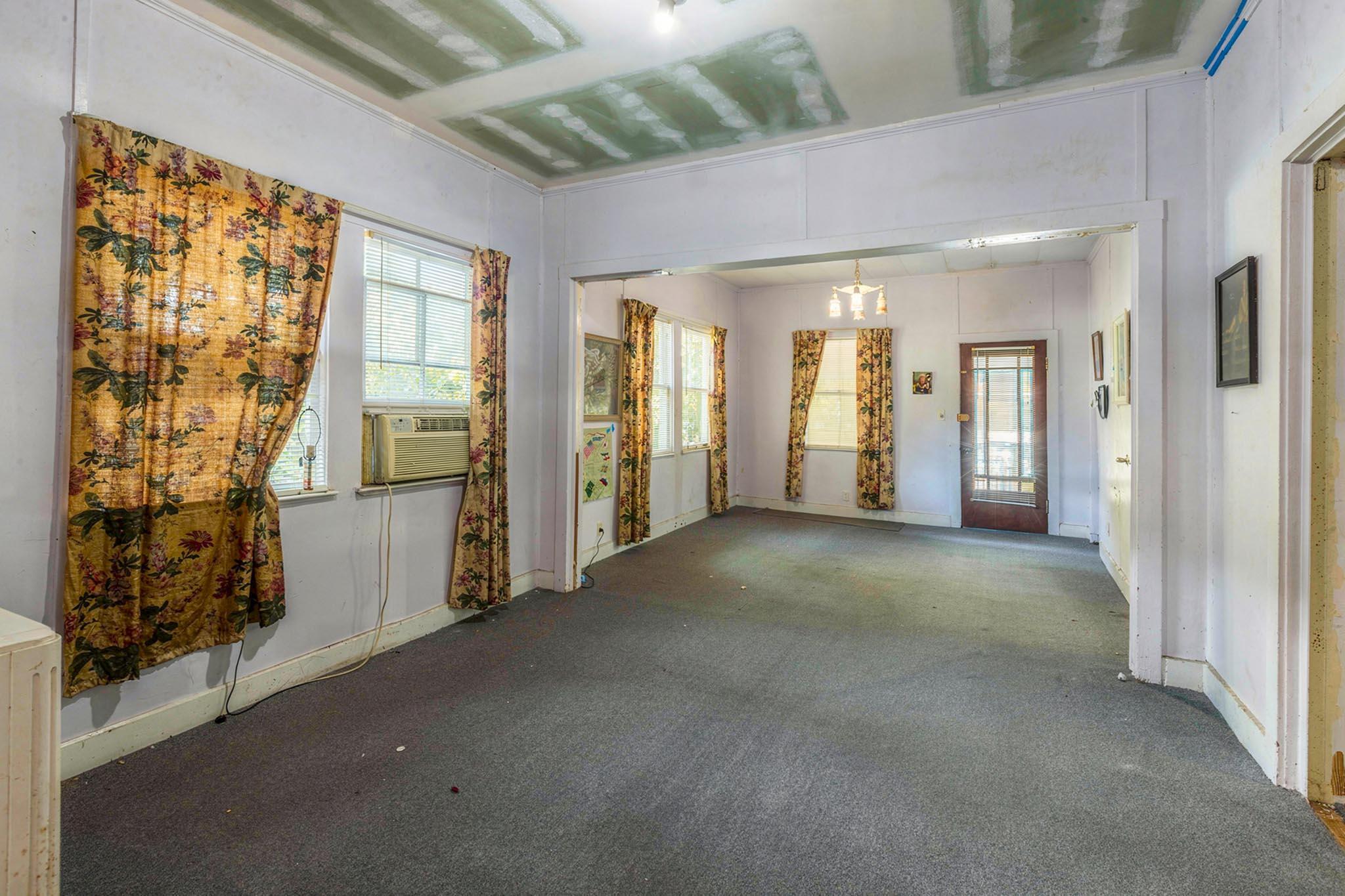 1316 Petronia Street