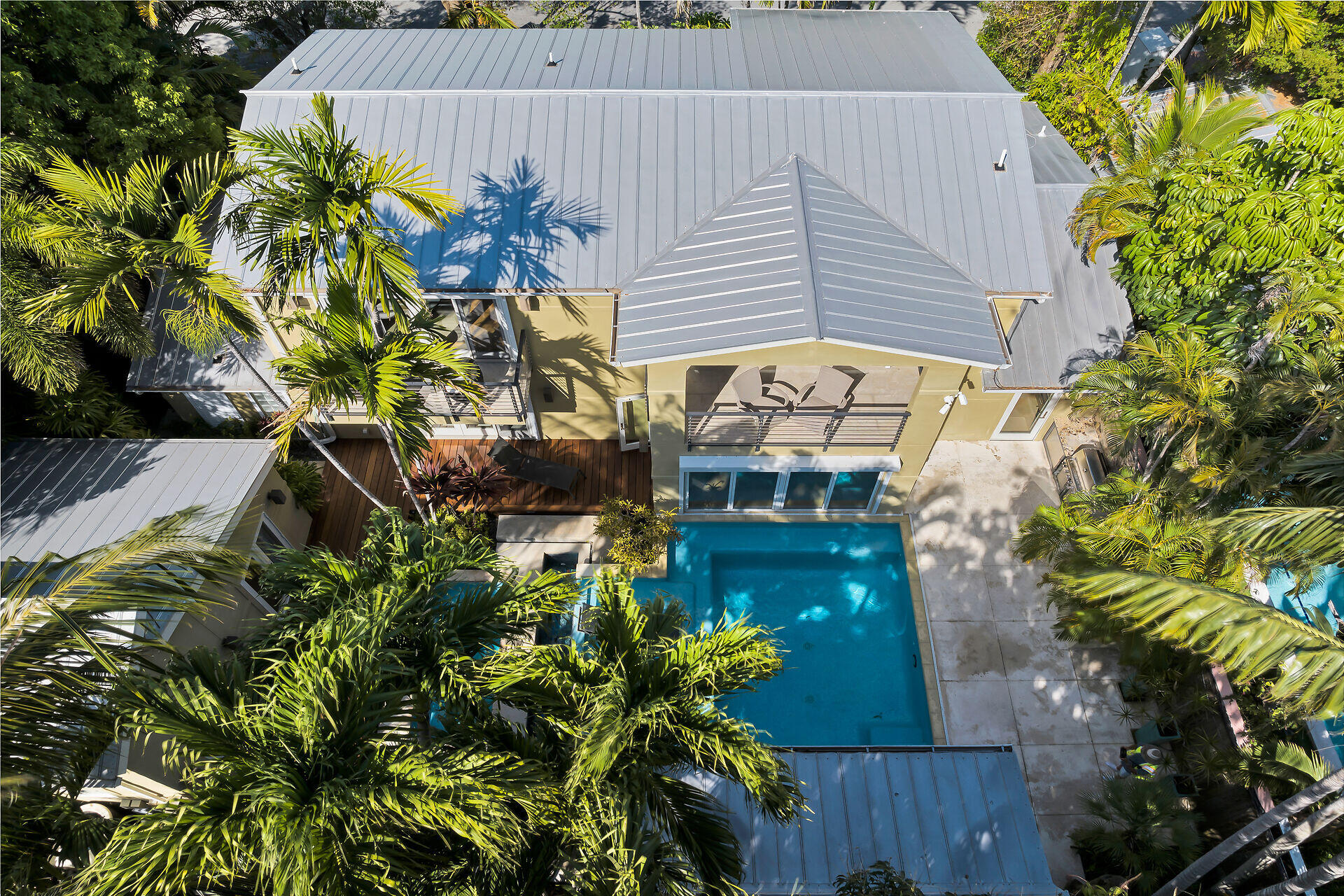 1320 Grinnell Street