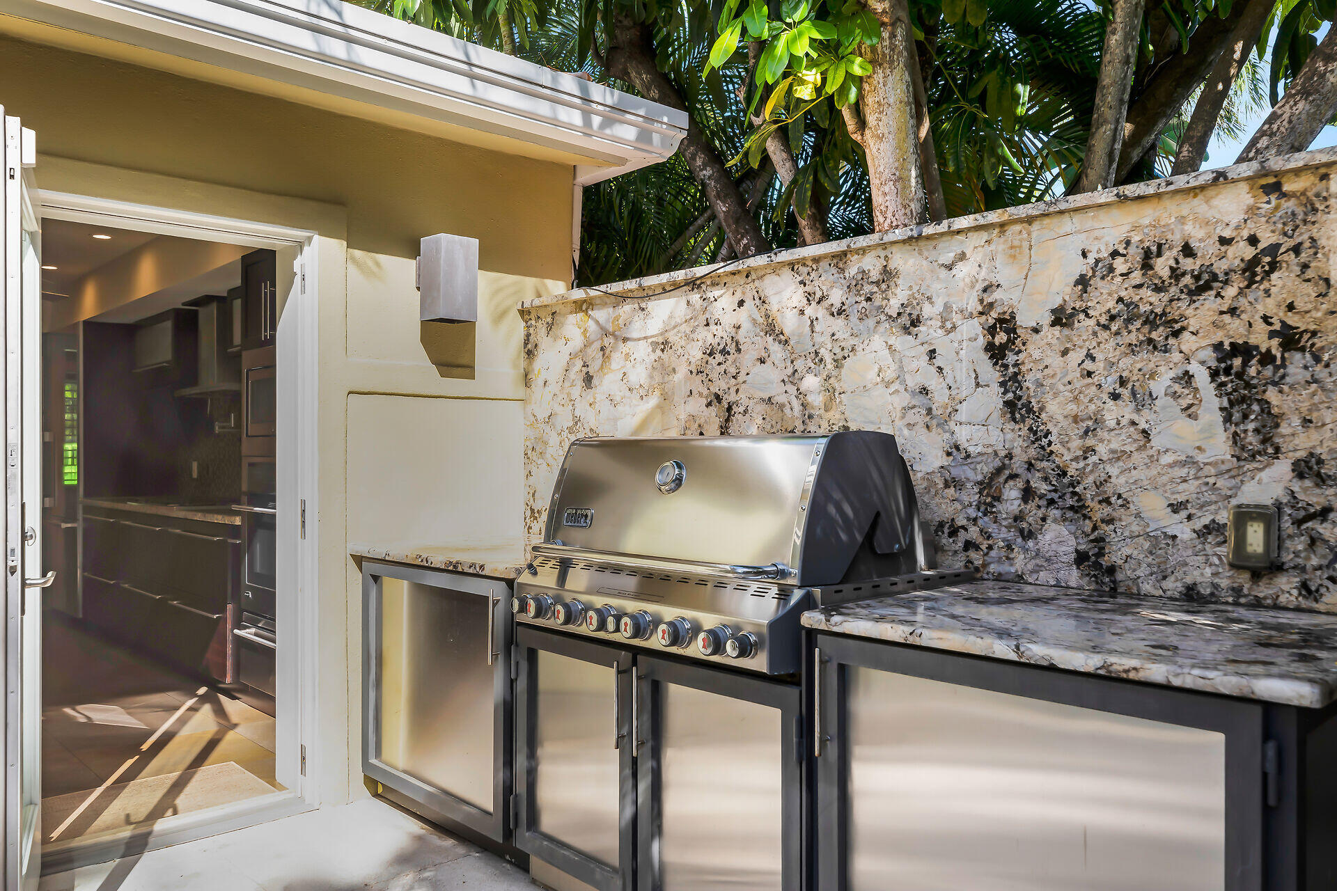 1320 Grinnell Street