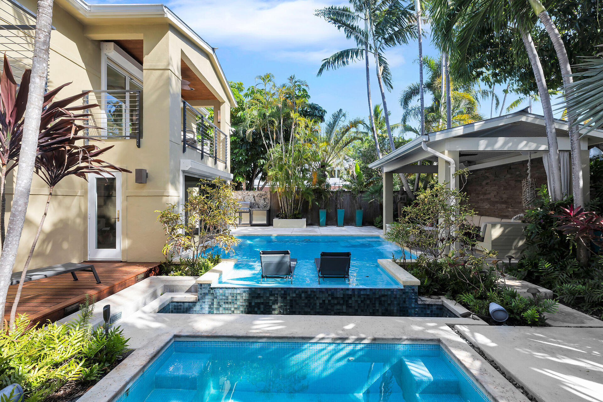 1320 Grinnell Street