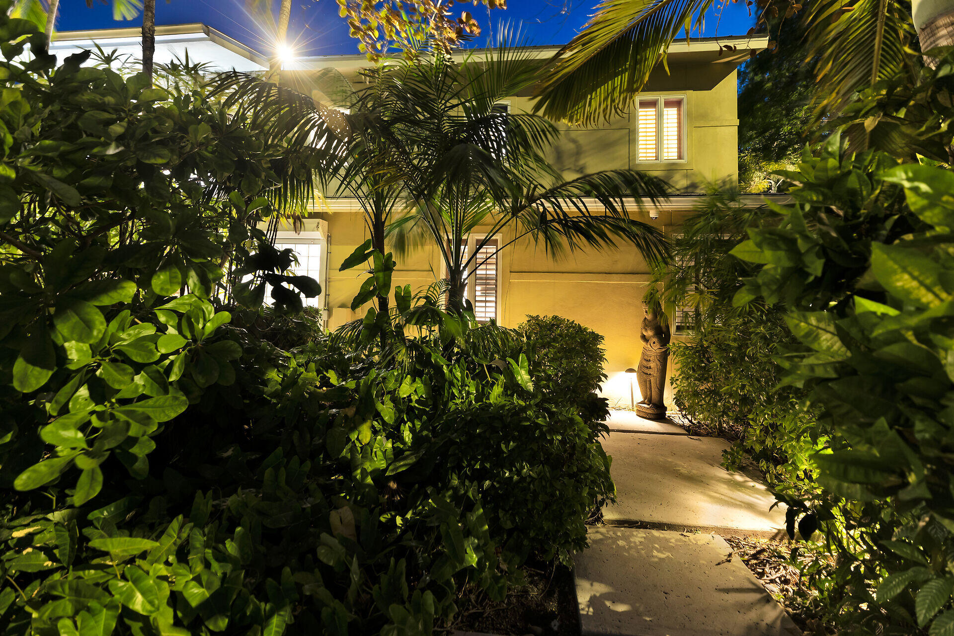 1320 Grinnell Street