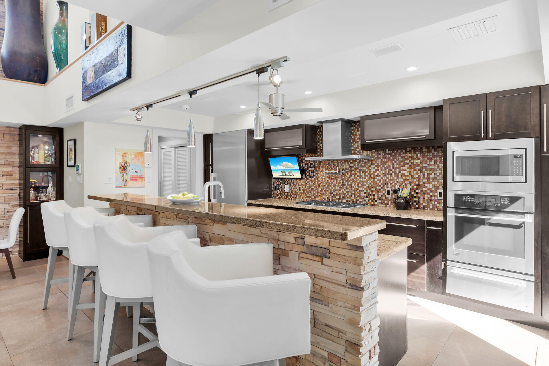 1320 Grinnell Street