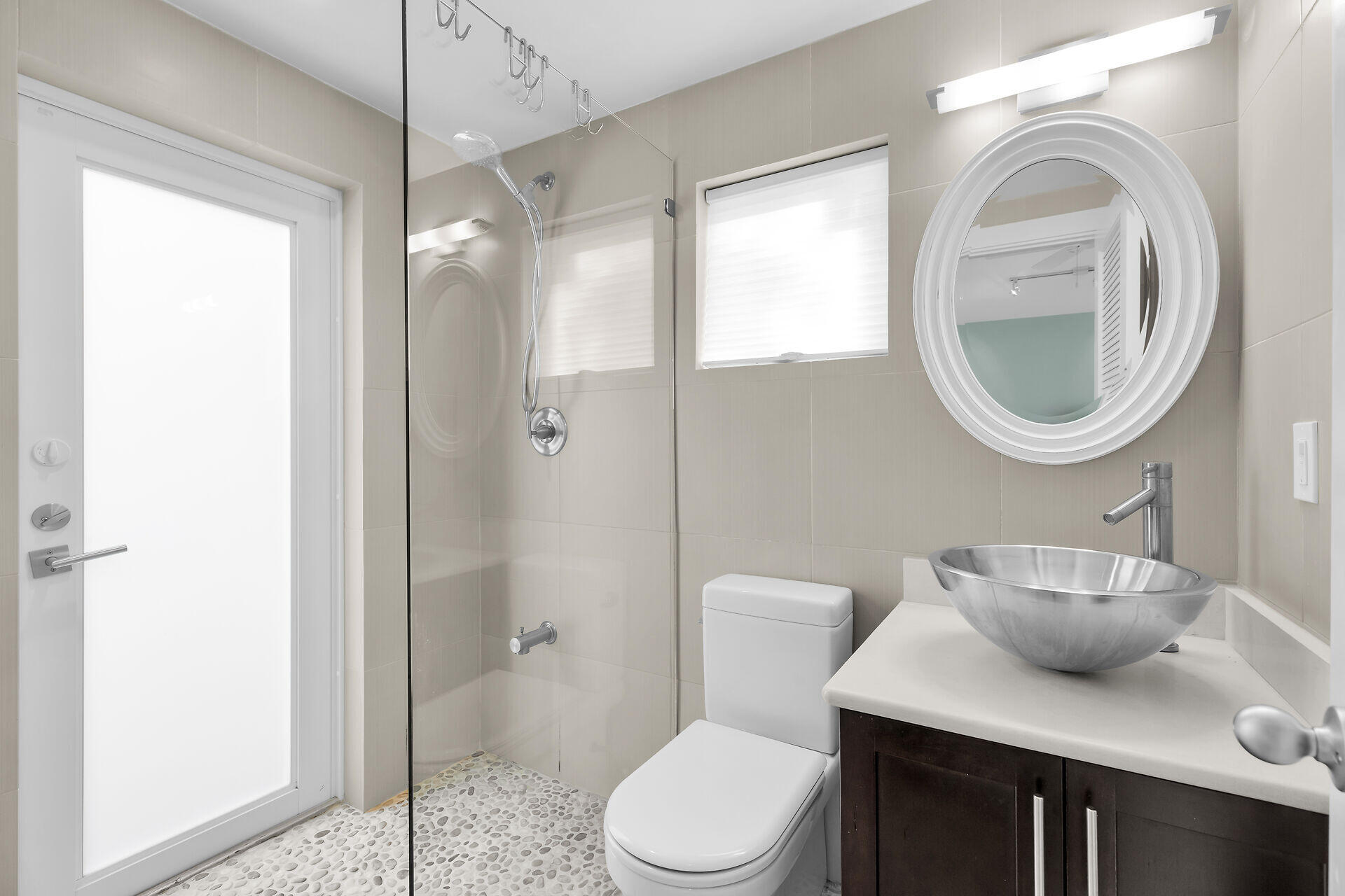 1320 Grinnell Street