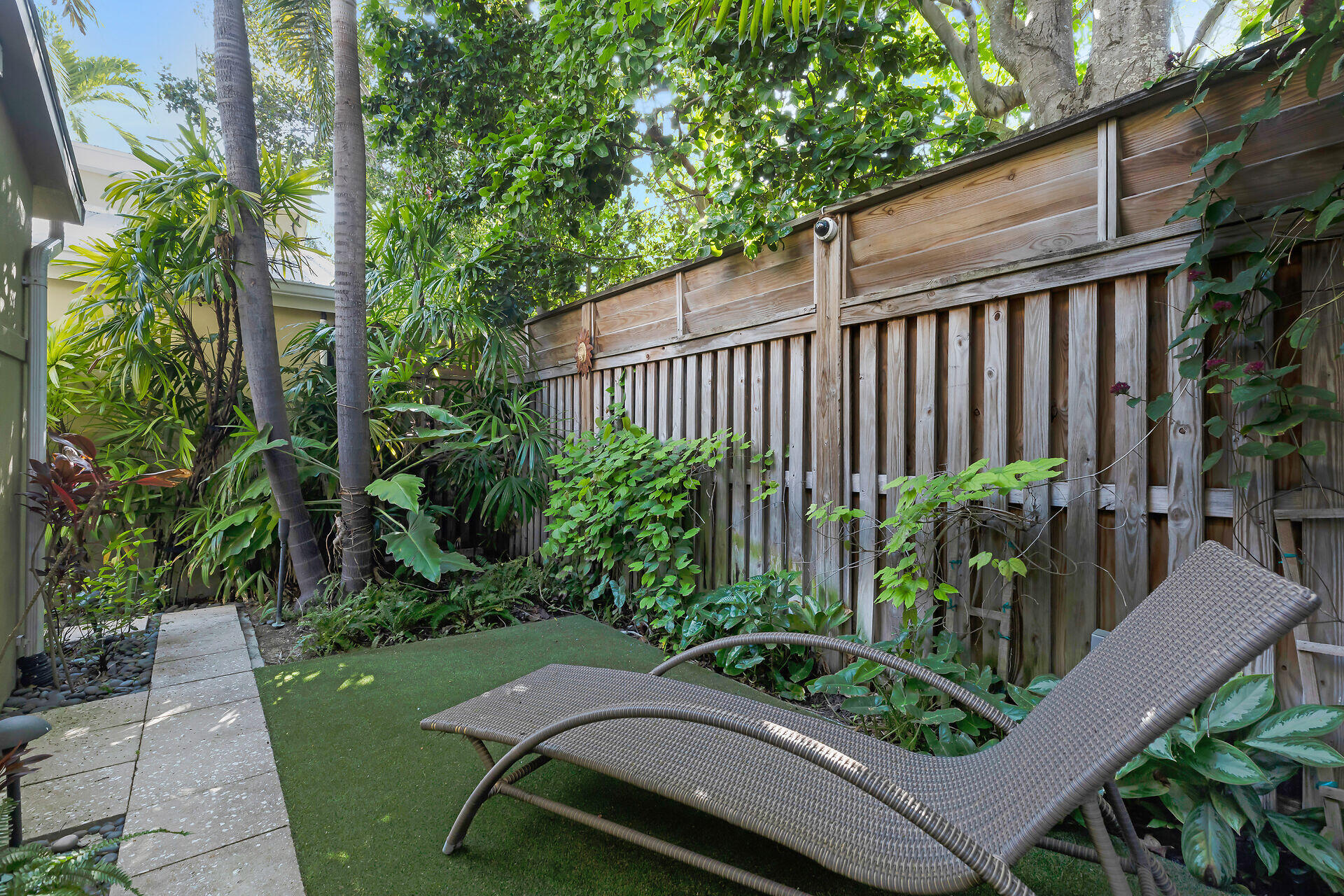 1320 Grinnell Street