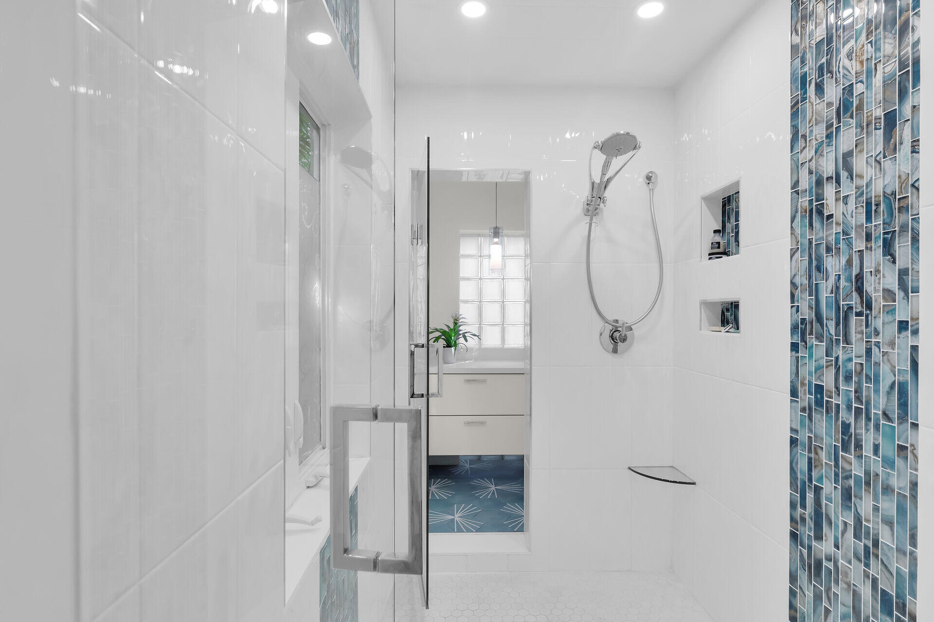 1320 Grinnell Street