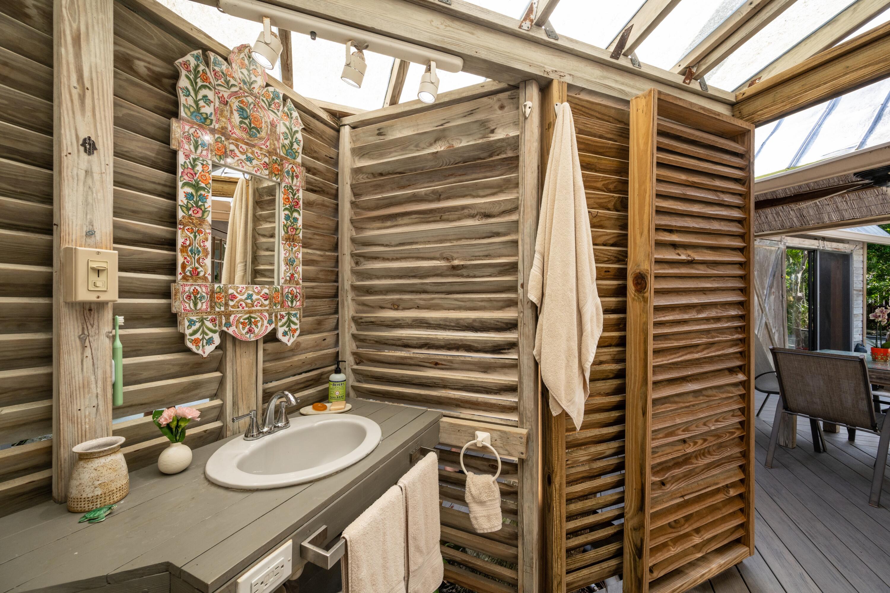 816 Johnson Lane