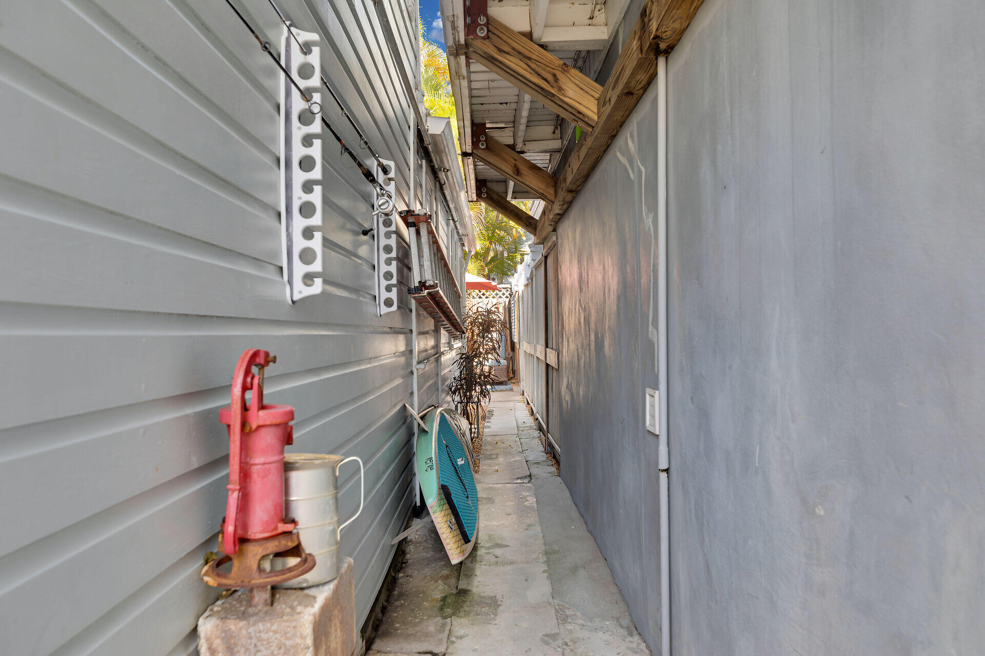 1016 Varela Street Rear