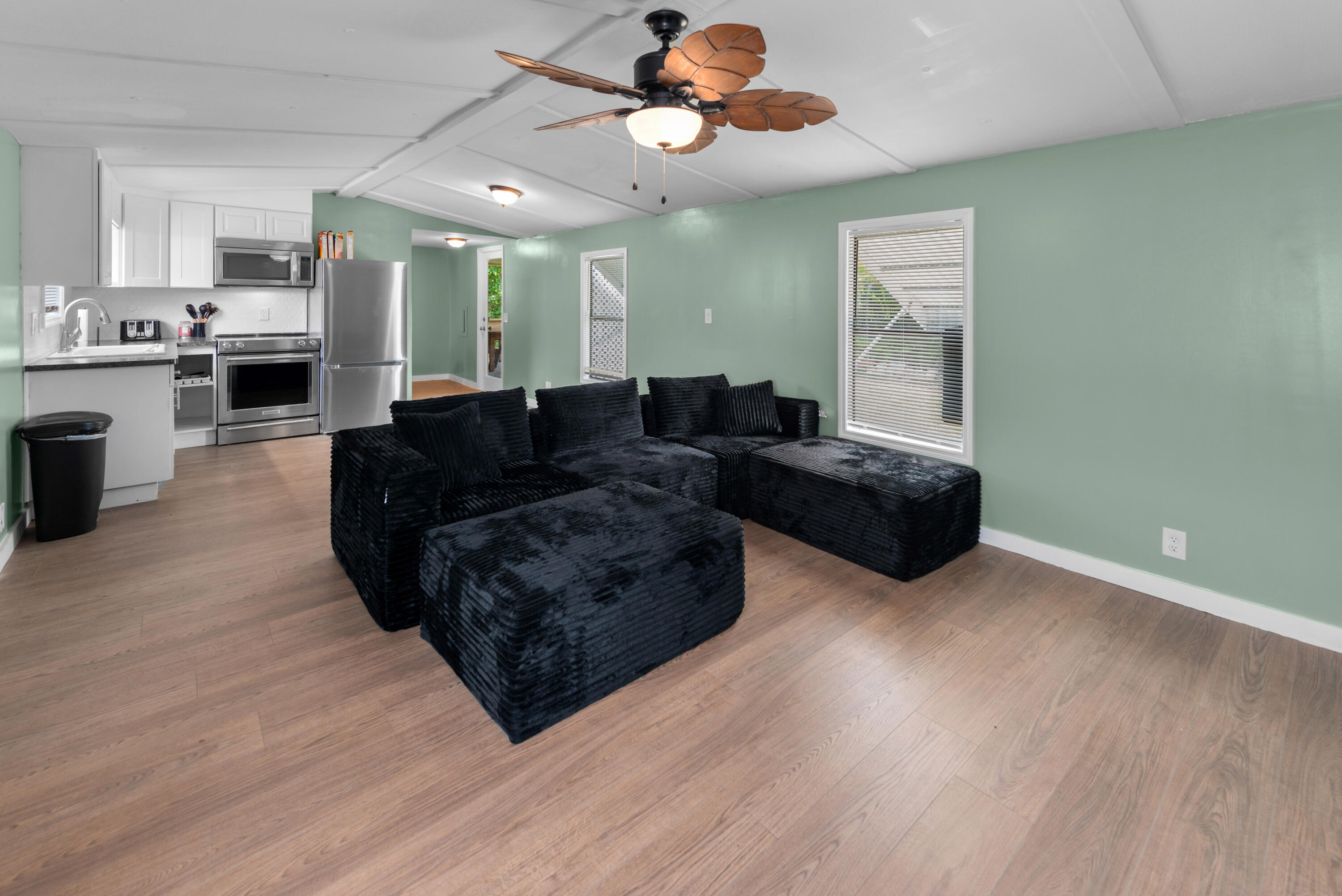 17 Palm Drive