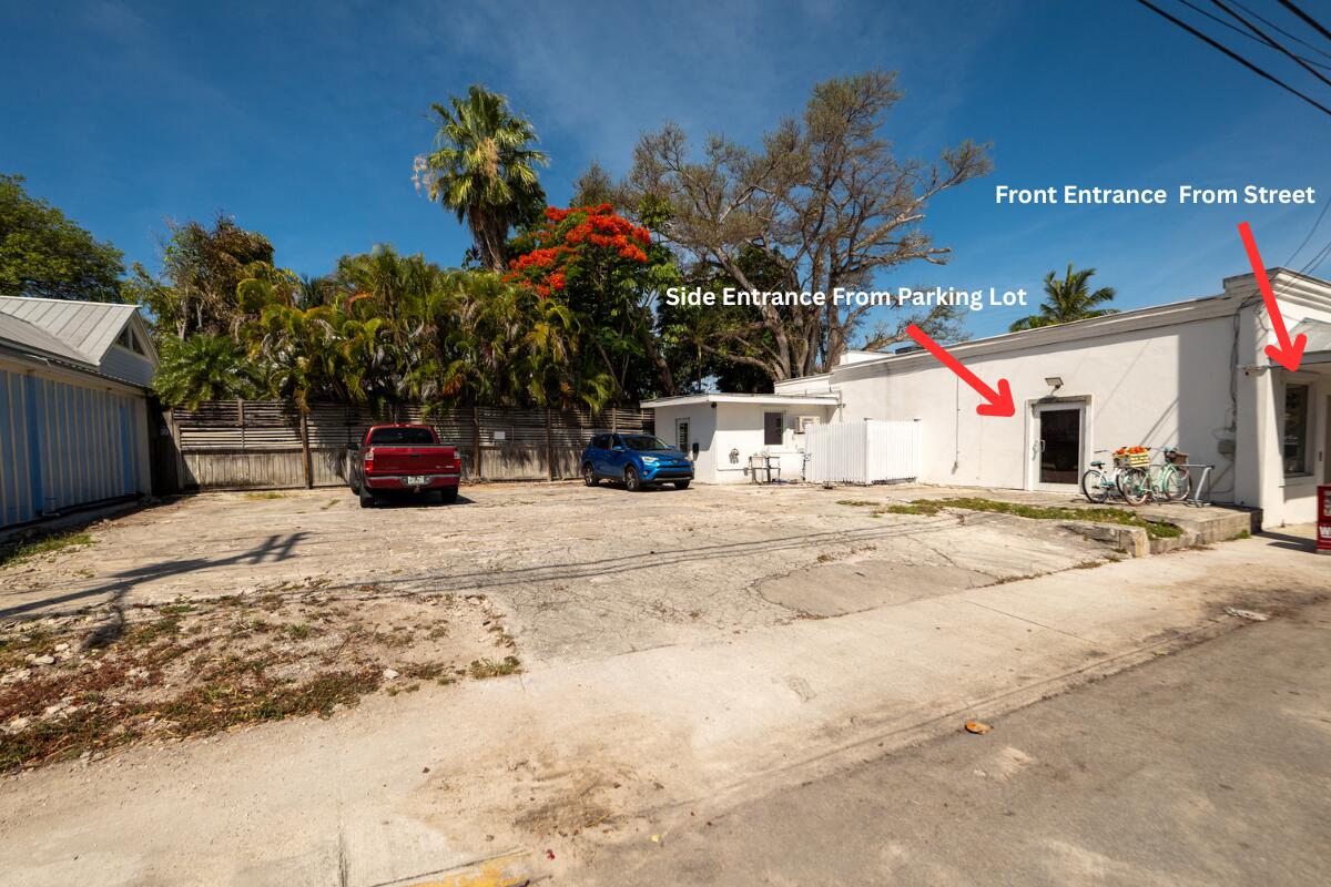 1206 White Street